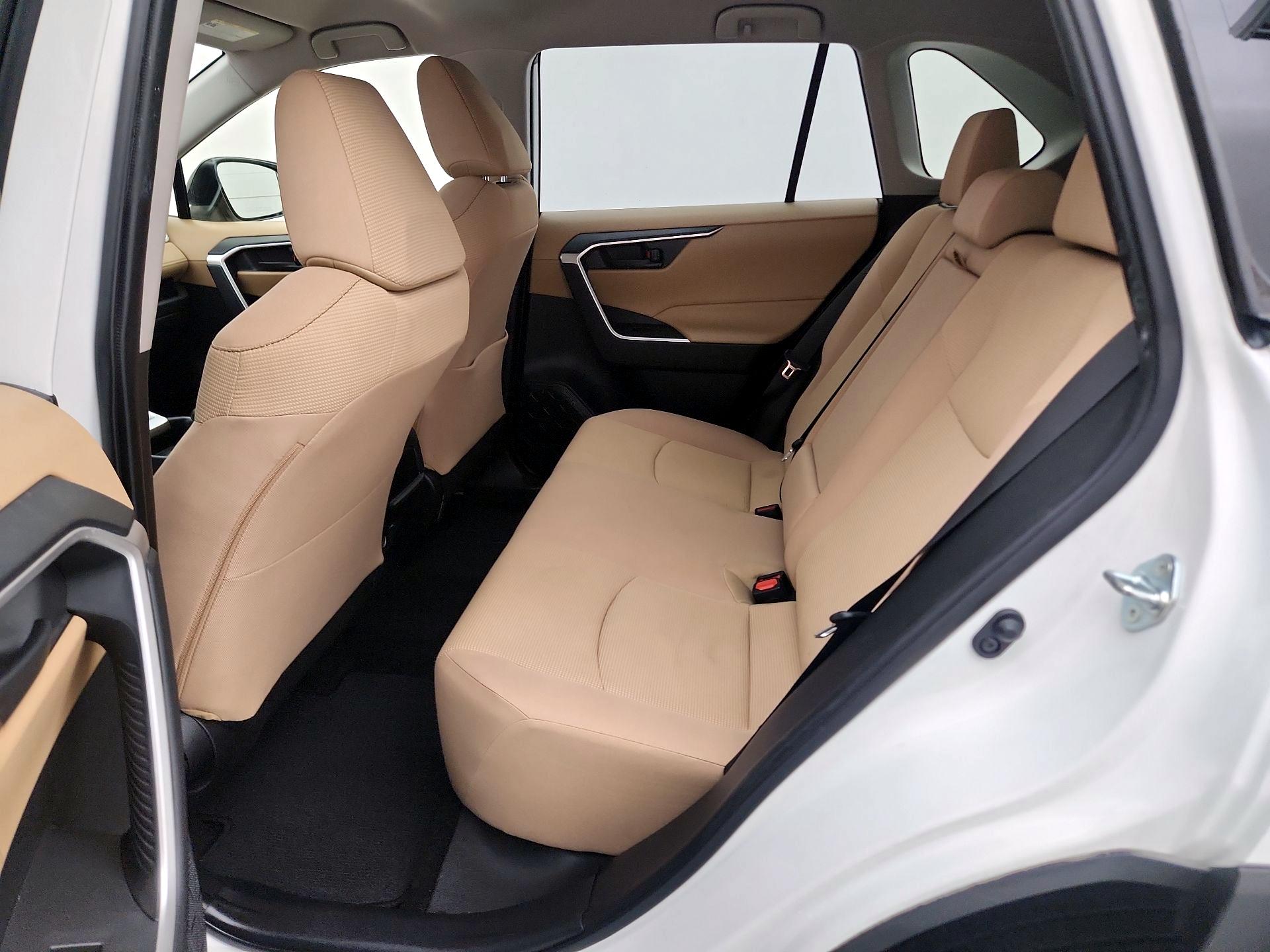 Thumbnail: 2019 Toyota RAV4 - 19