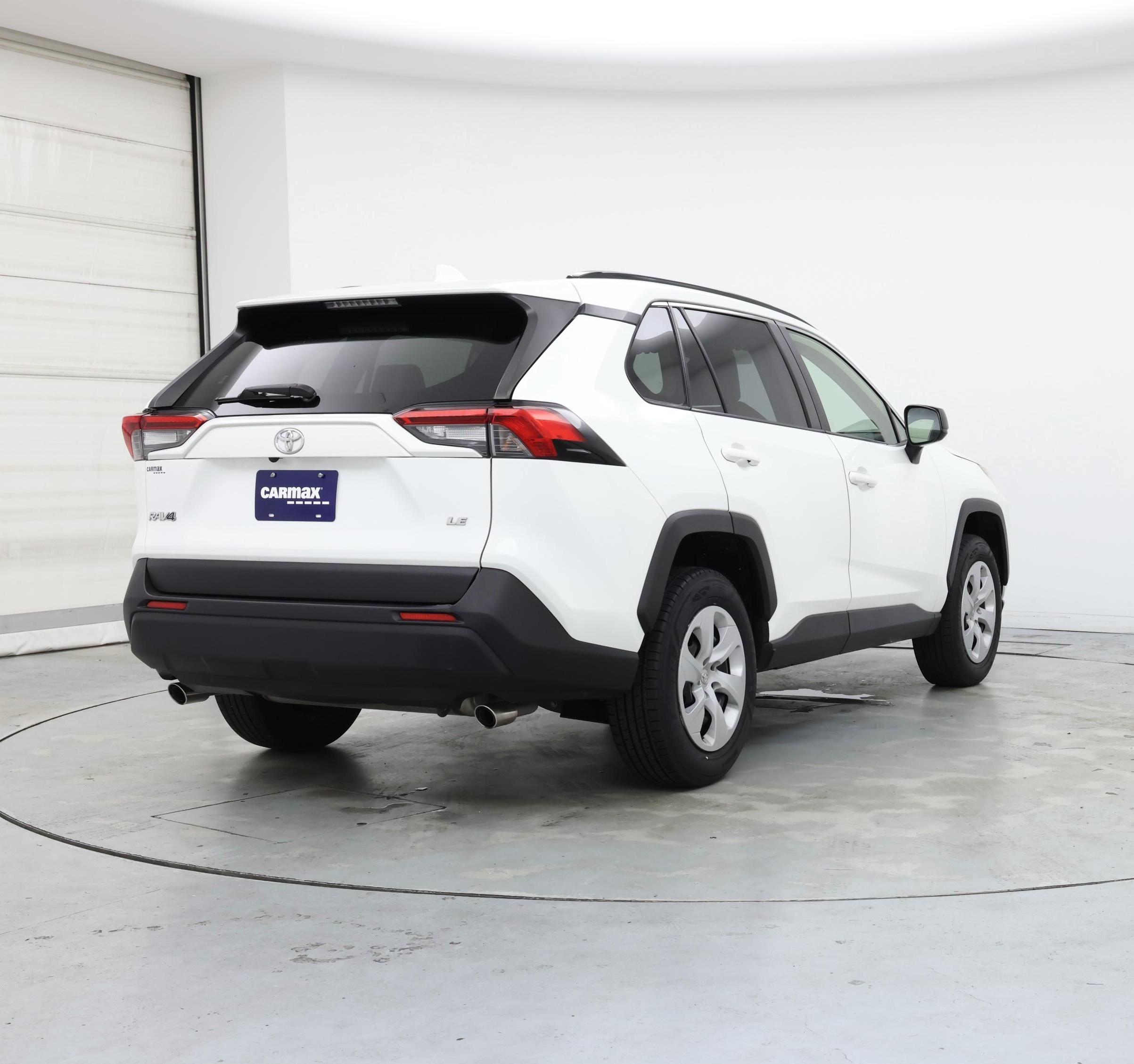 Thumbnail: 2019 Toyota RAV4 - 8