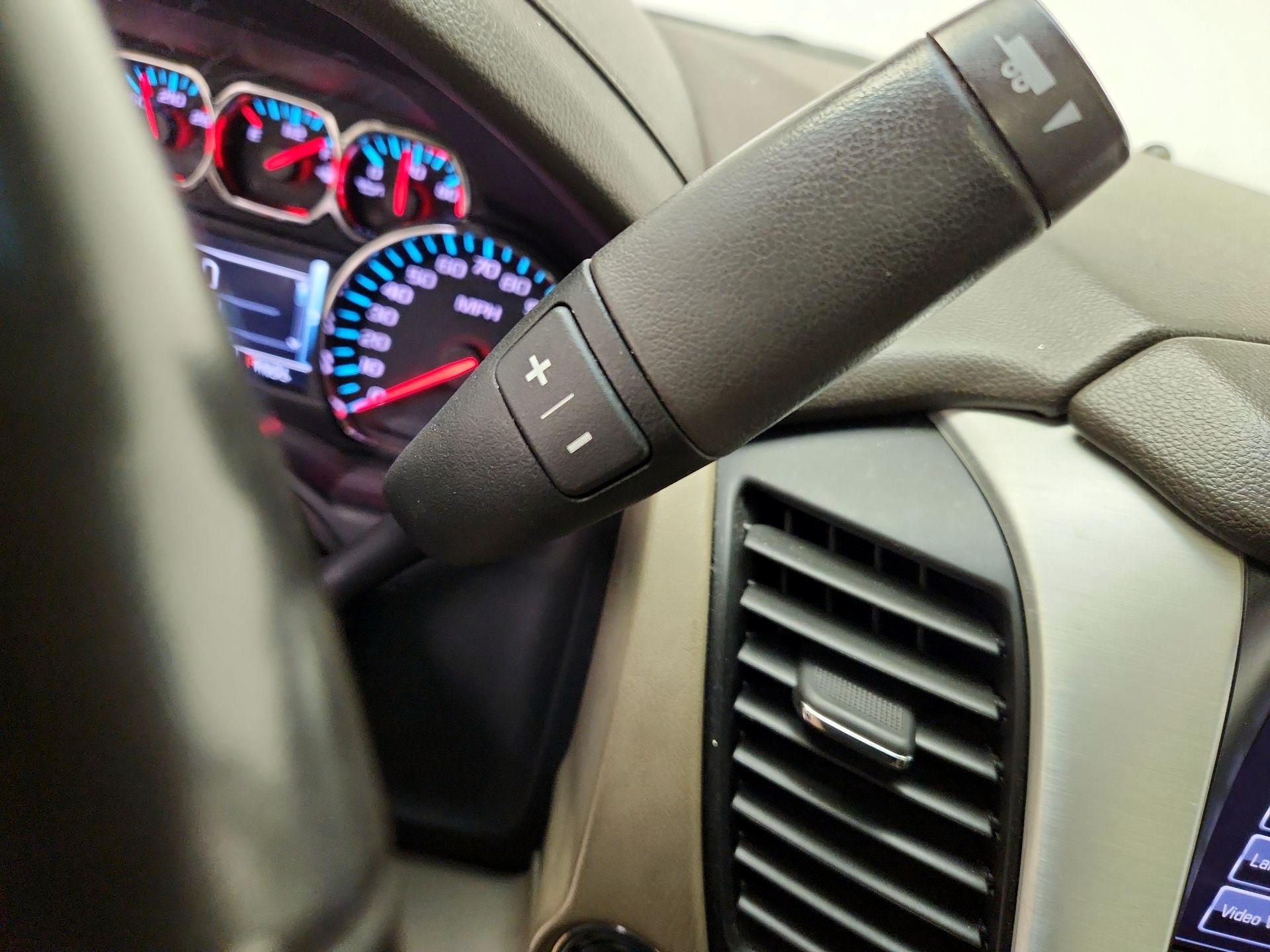 Thumbnail: 2019 GMC Yukon XL - 18