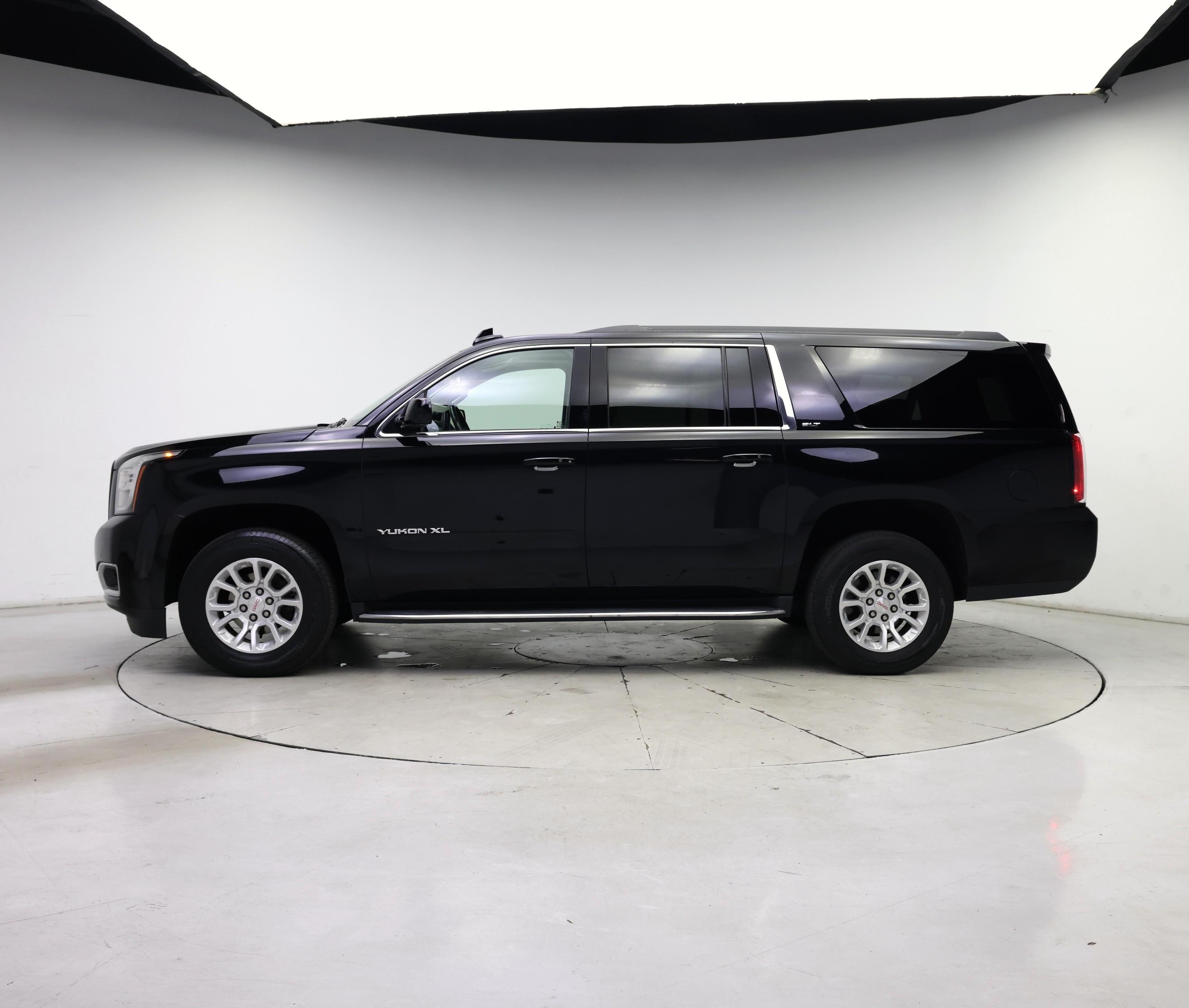 Thumbnail: 2019 GMC Yukon XL - 3