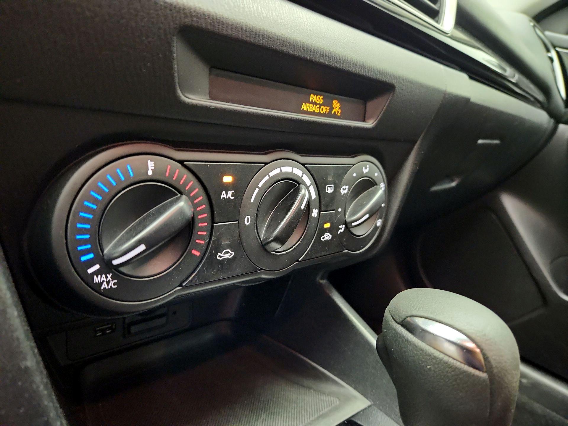 Thumbnail: 2015 Mazda Mazda3 - 15