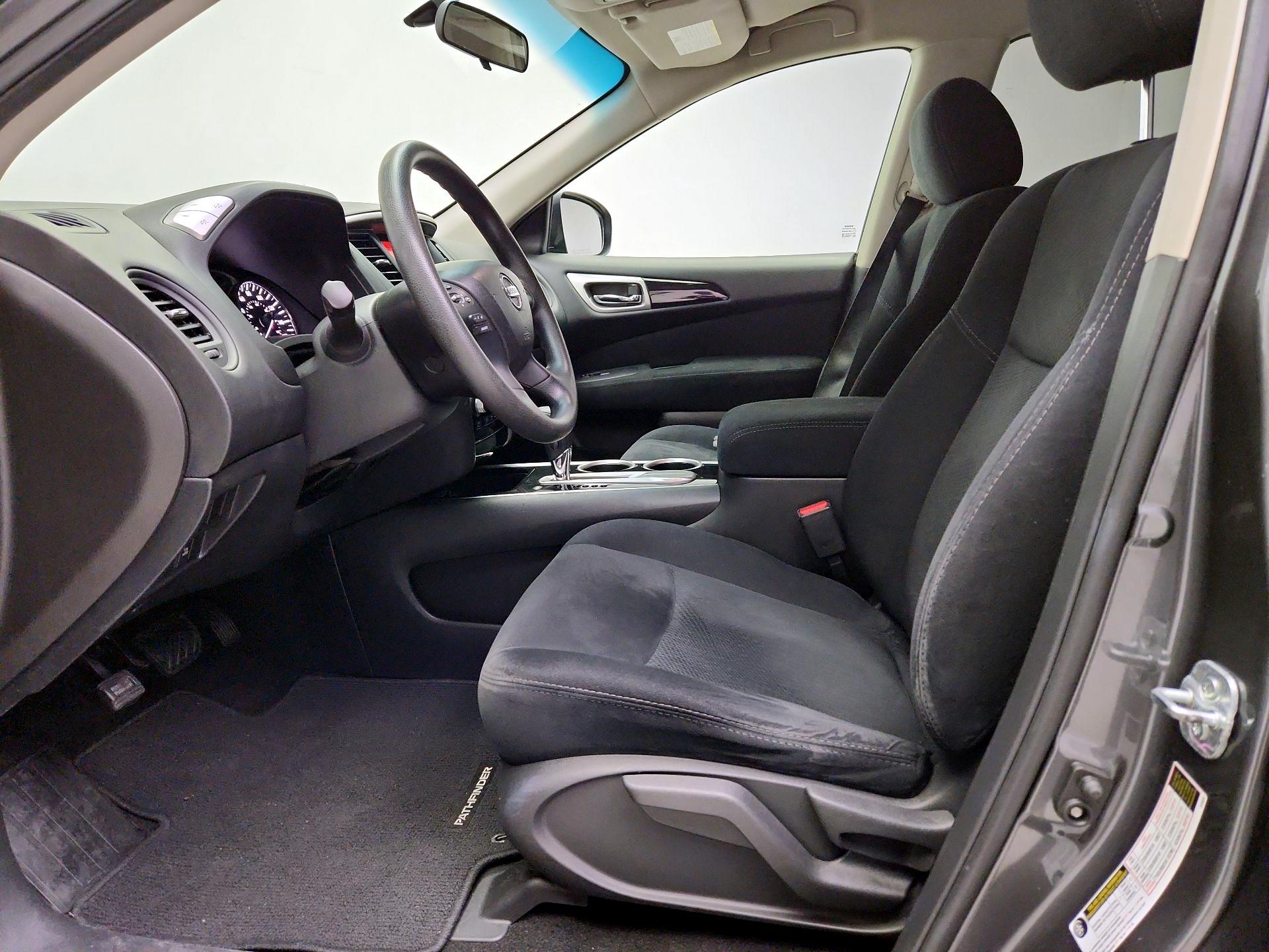 Thumbnail: 2016 Nissan Pathfinder - 11