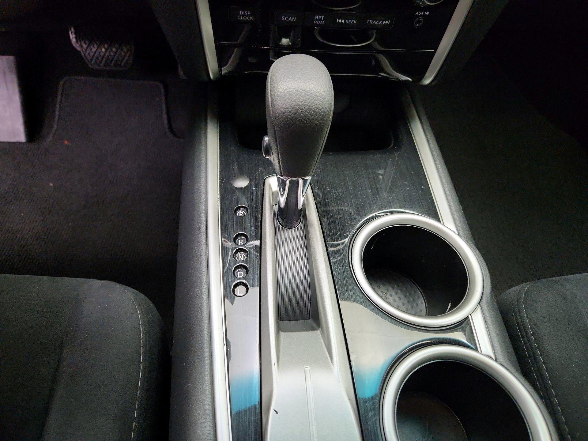 Thumbnail: 2016 Nissan Pathfinder - 16