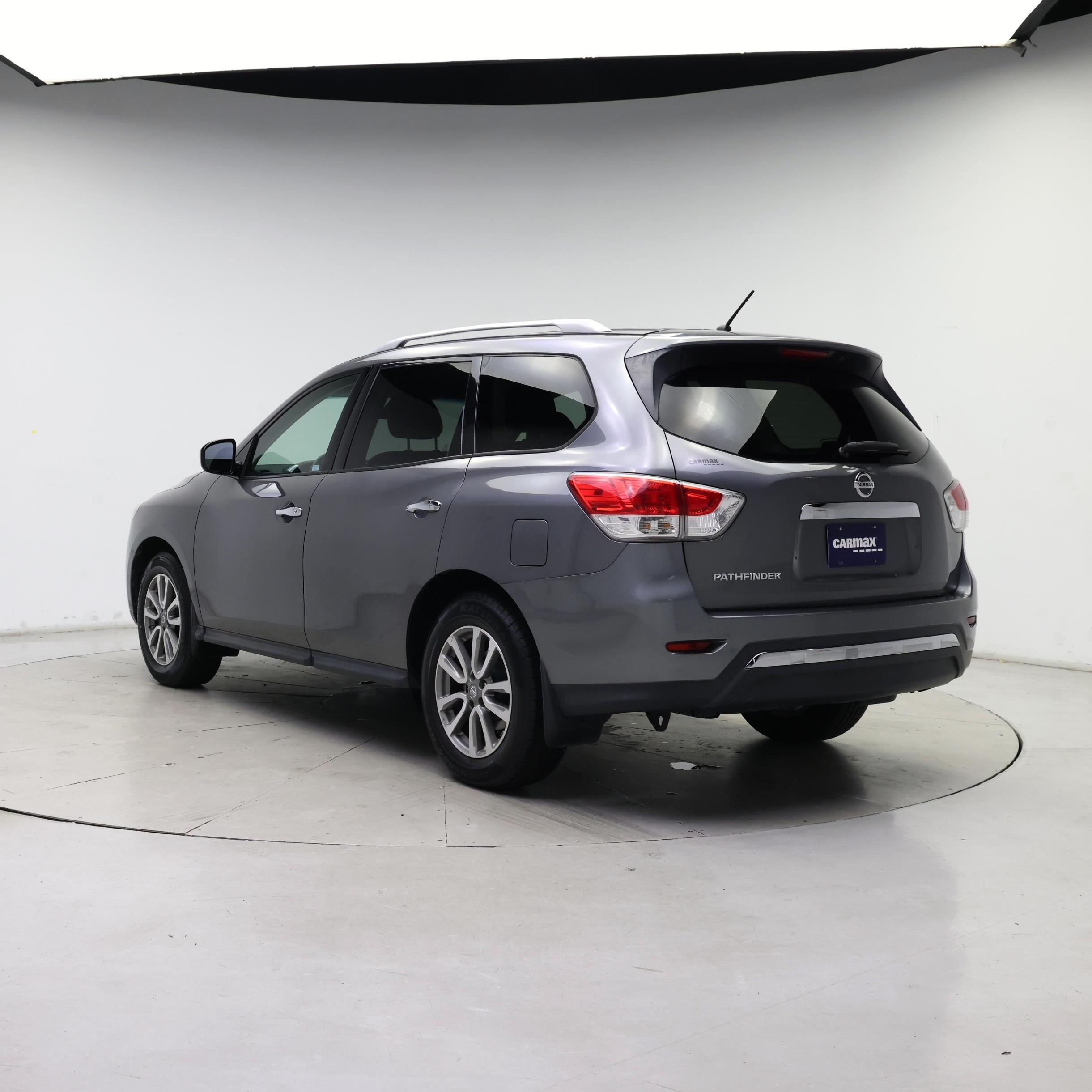 Thumbnail: 2016 Nissan Pathfinder - 2