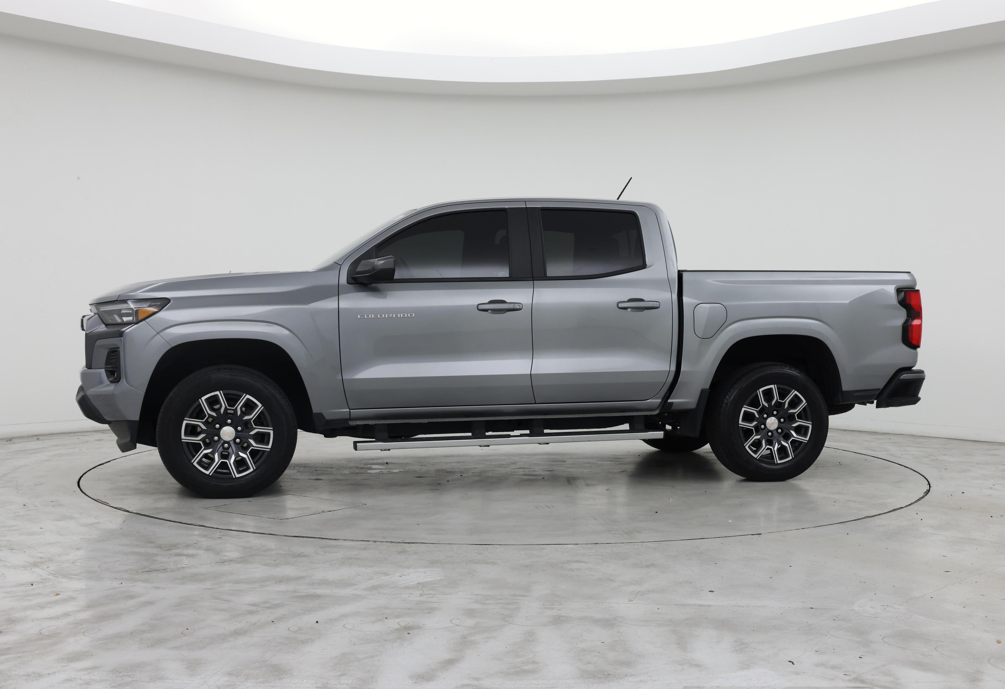 Thumbnail: 2024 Chevrolet Colorado - 3