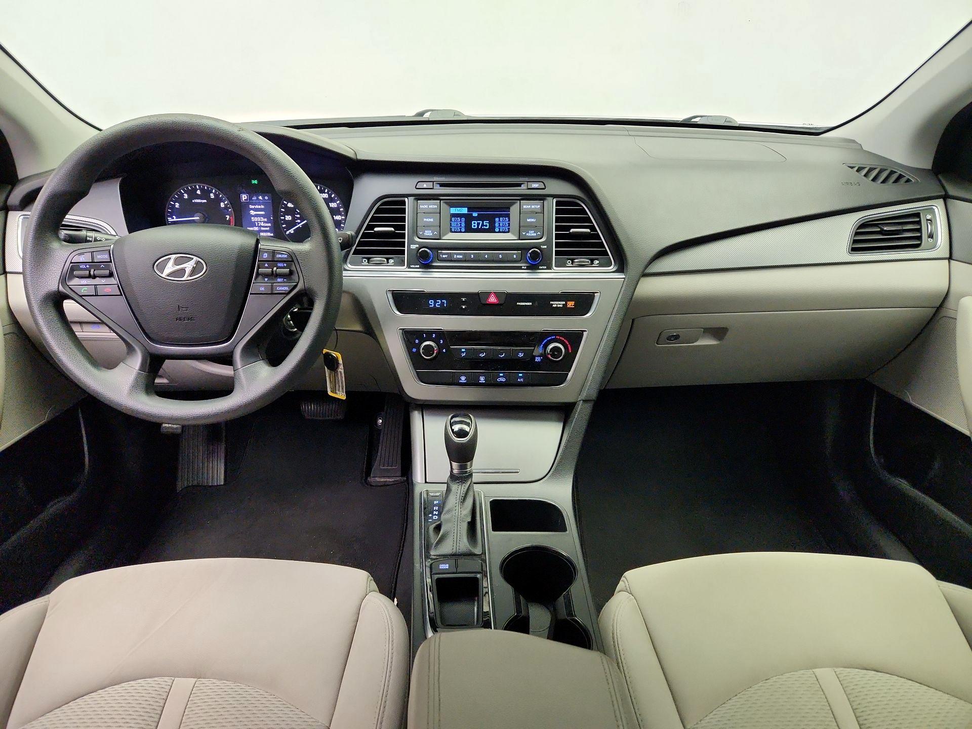 Thumbnail: 2015 Hyundai Sonata - 9