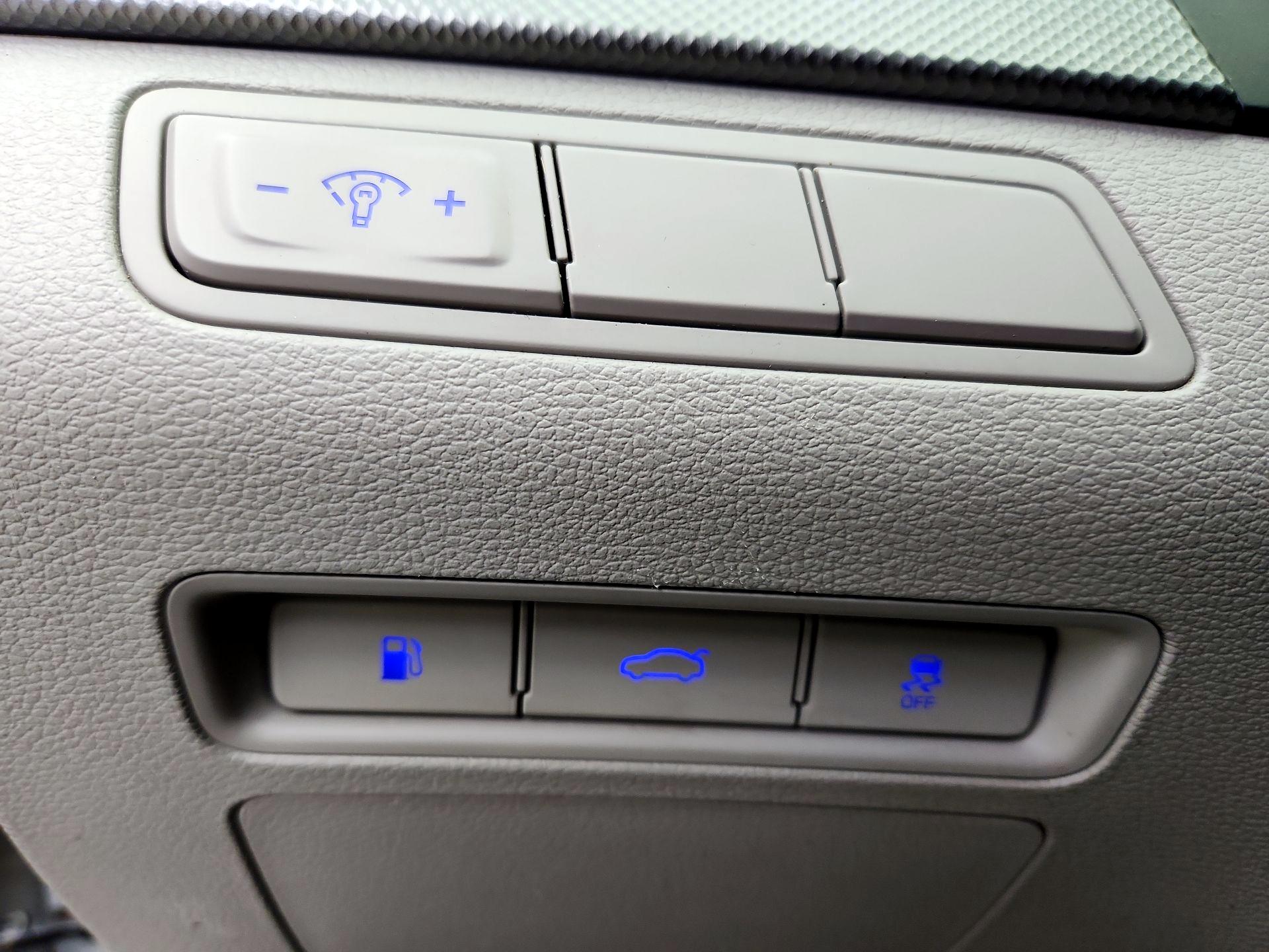 Thumbnail: 2015 Hyundai Sonata - 13