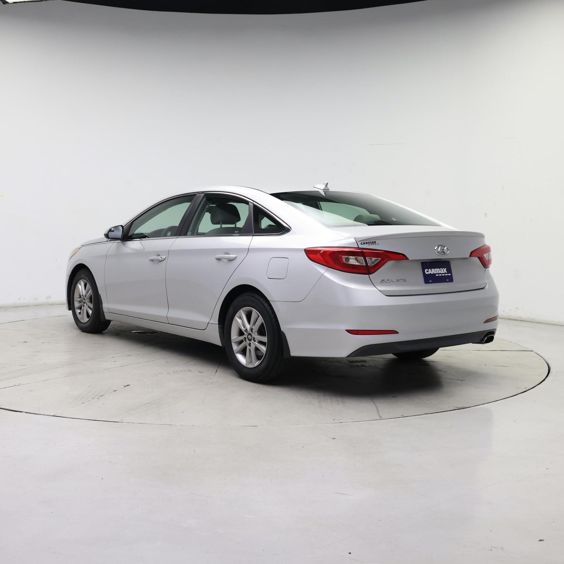 Thumbnail: 2015 Hyundai Sonata - 2