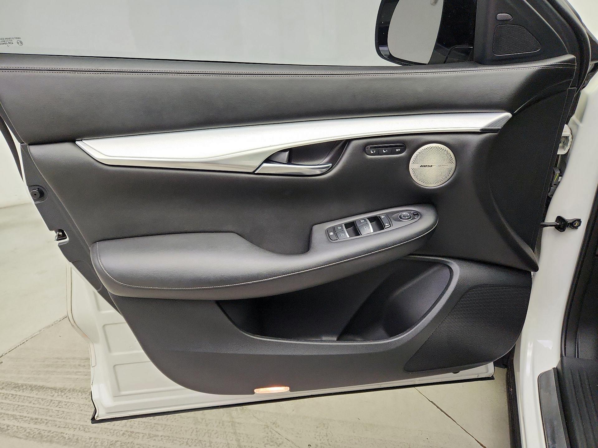 Thumbnail: 2019 INFINITI QX50 - 12