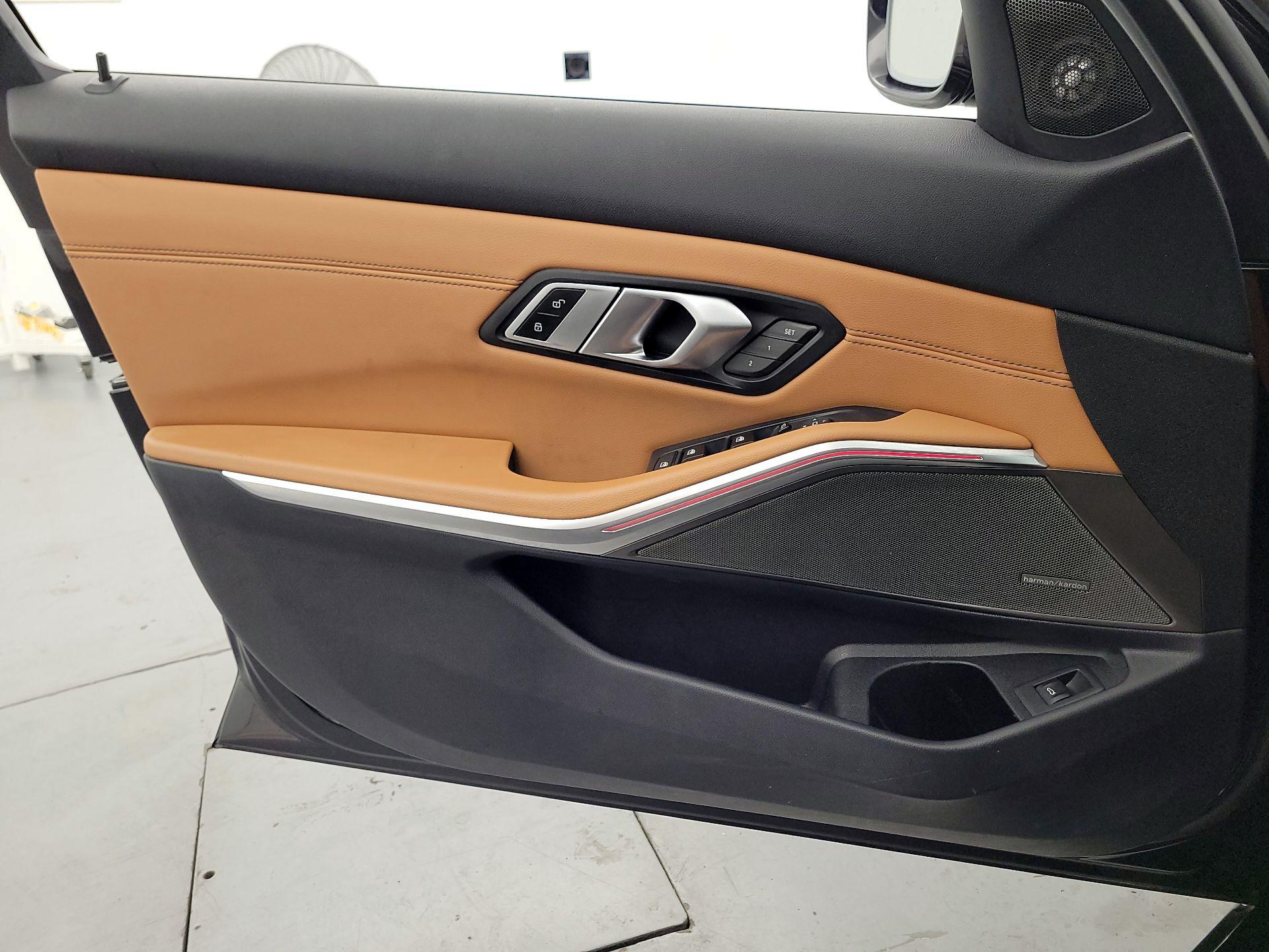 Thumbnail: 2021 BMW 3 Series - 12