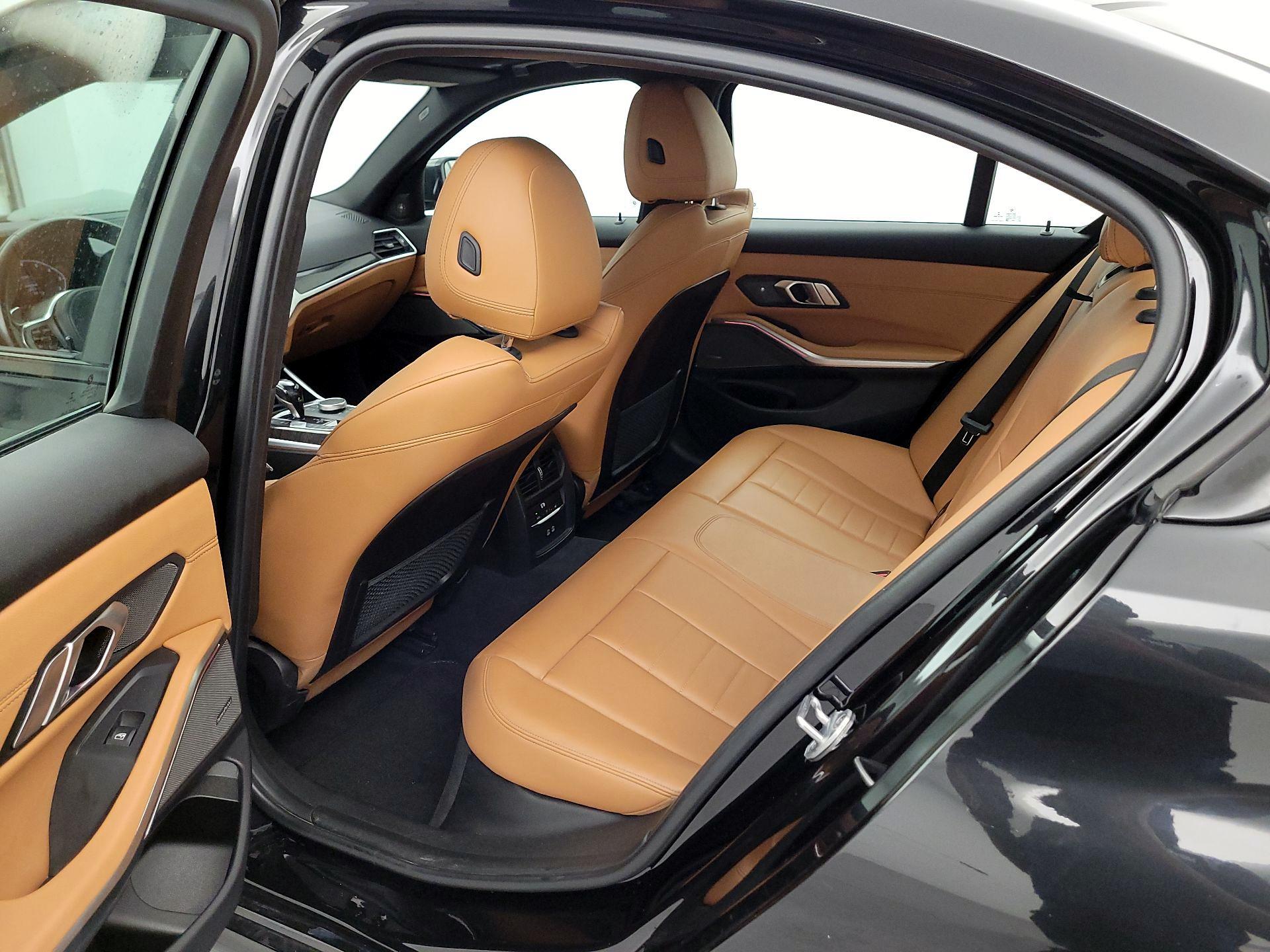 Thumbnail: 2021 BMW 3 Series - 18