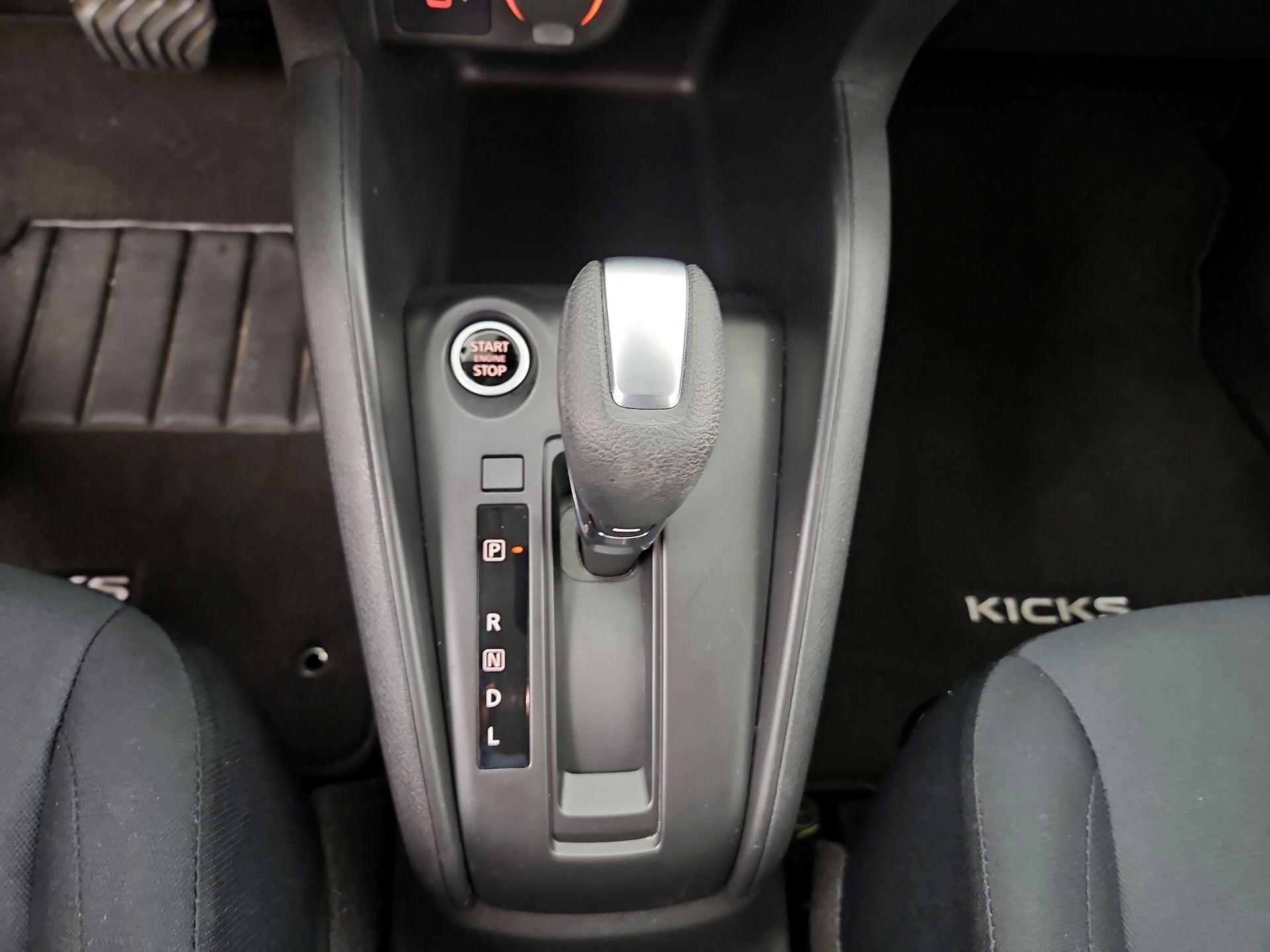 Thumbnail: 2023 Nissan Kicks - 17