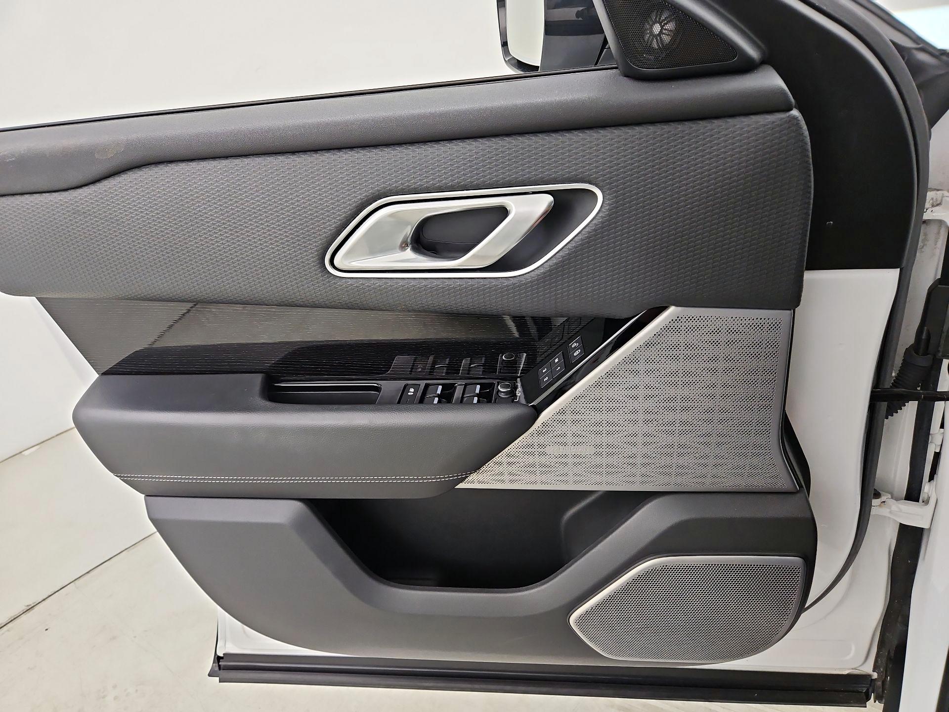 Thumbnail: 2018 Land Rover Range Rover Velar - 12