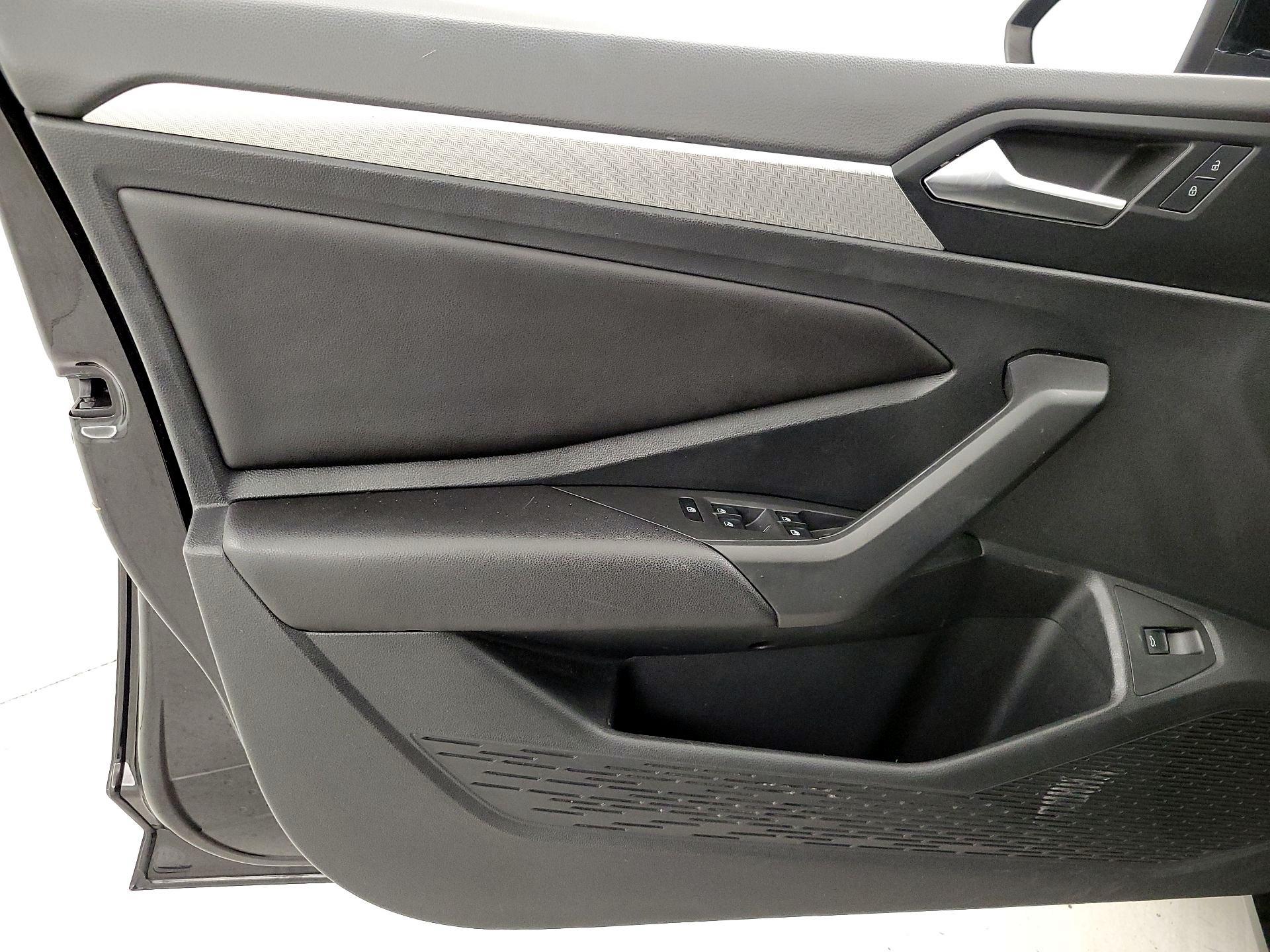 Thumbnail: 2019 Volkswagen Jetta - 12