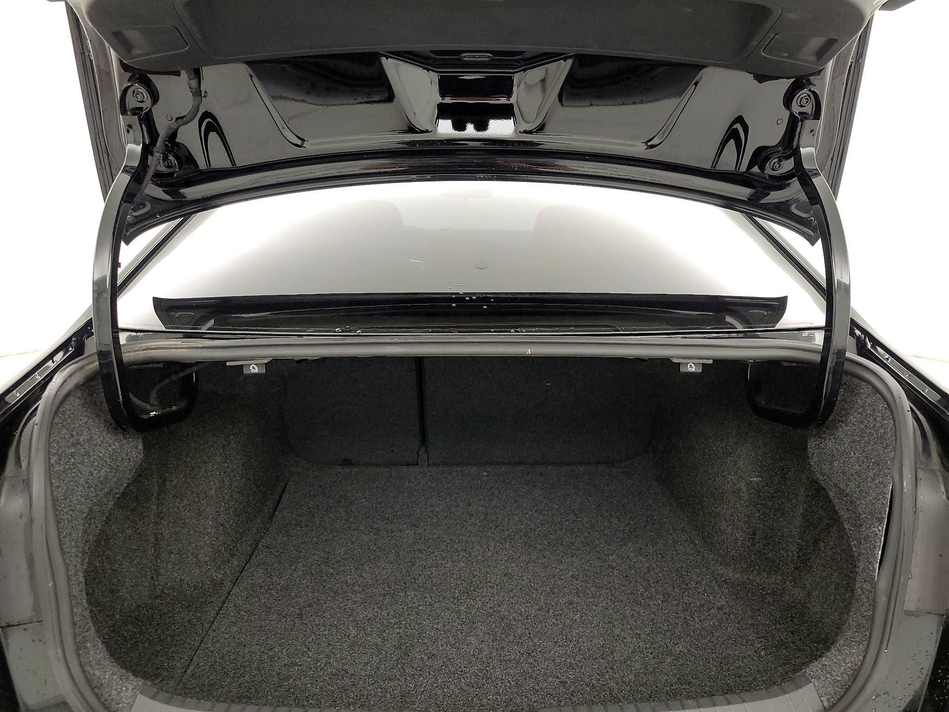 Thumbnail: 2019 Volkswagen Jetta - 20