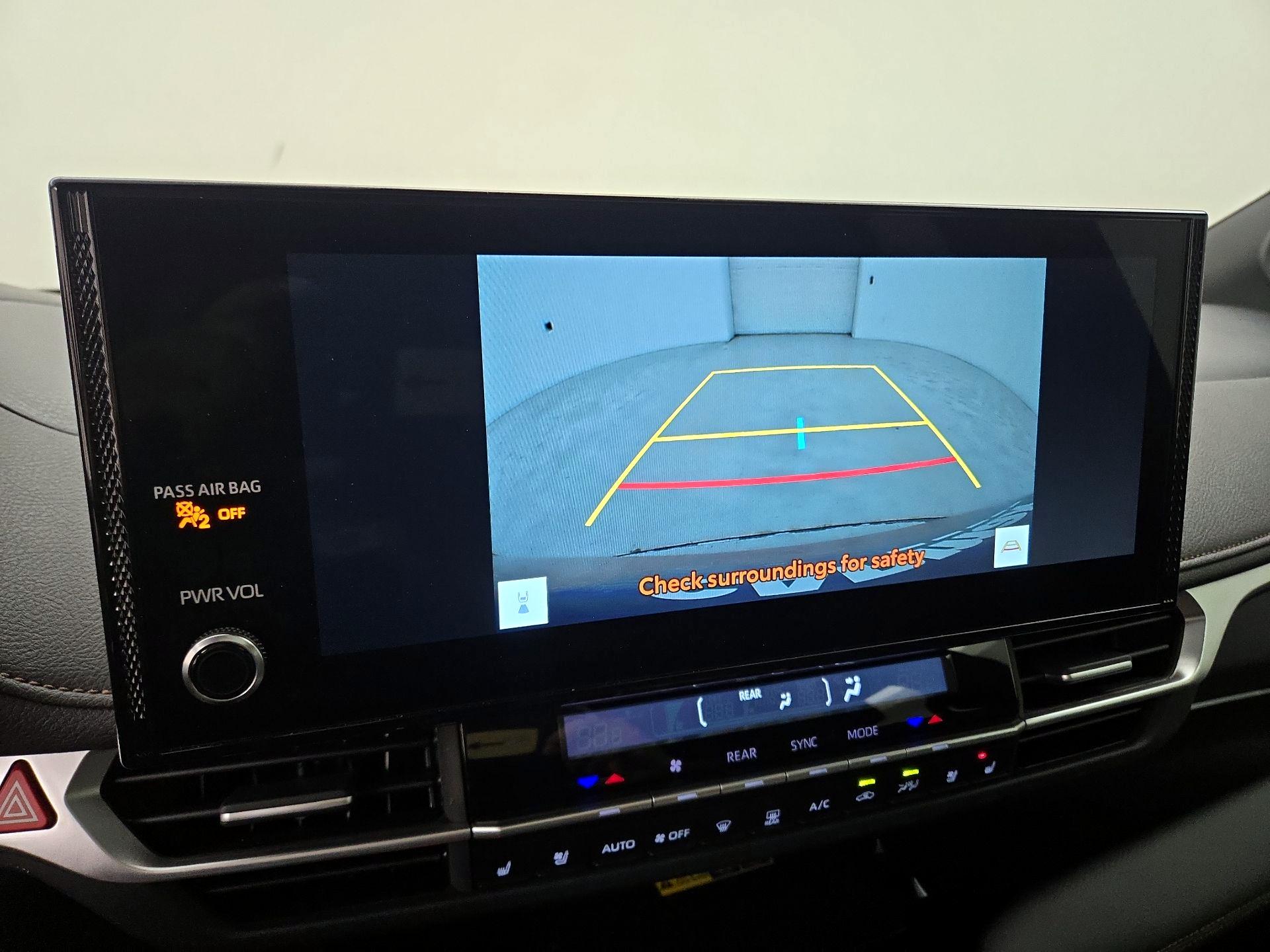 Thumbnail: 2025 Toyota Sienna - 14