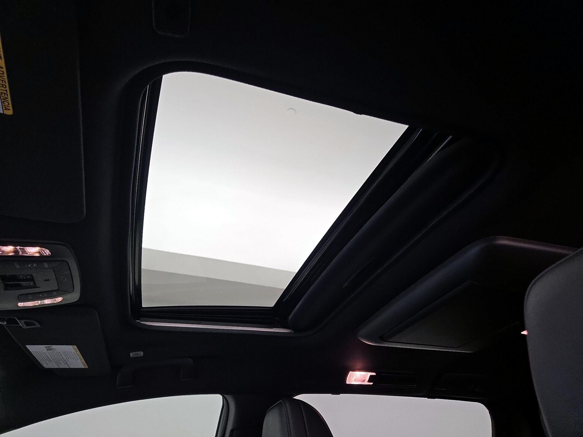 Thumbnail: 2025 Toyota Sienna - 19