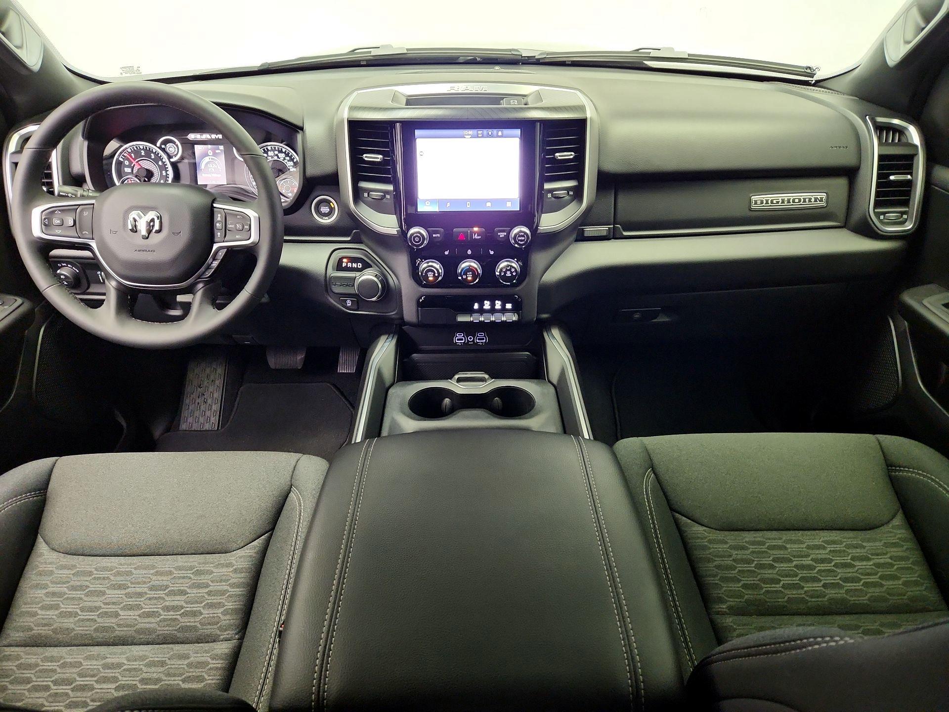 Thumbnail: 2025 RAM 1500 - 9
