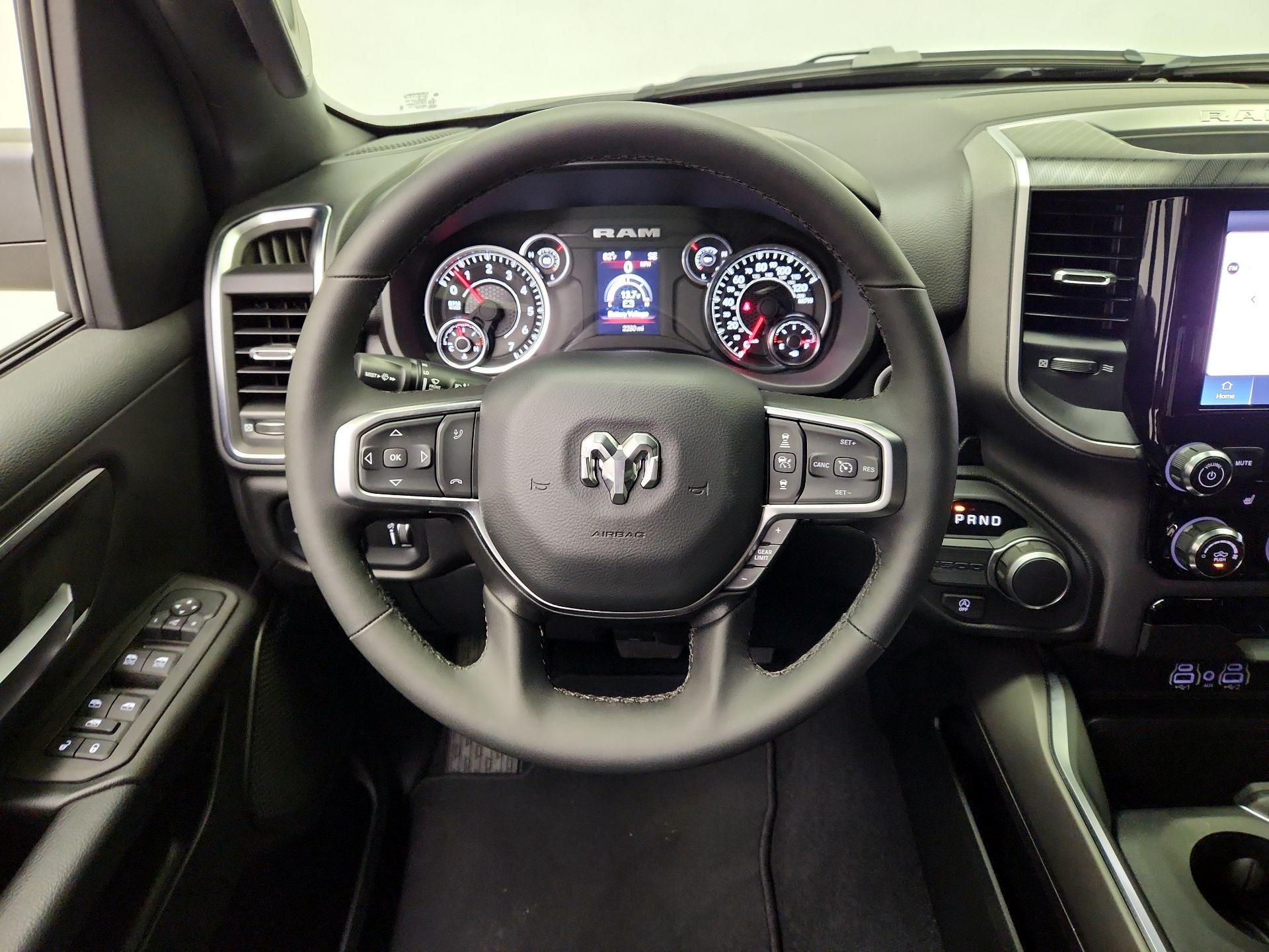 Thumbnail: 2025 RAM 1500 - 10