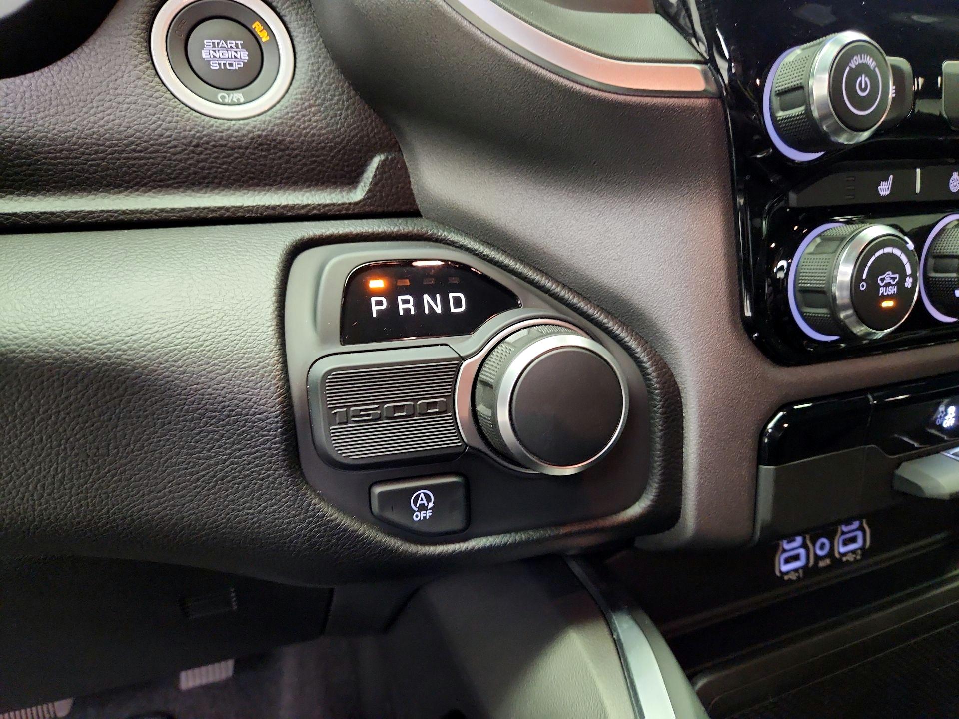 Thumbnail: 2025 RAM 1500 - 17