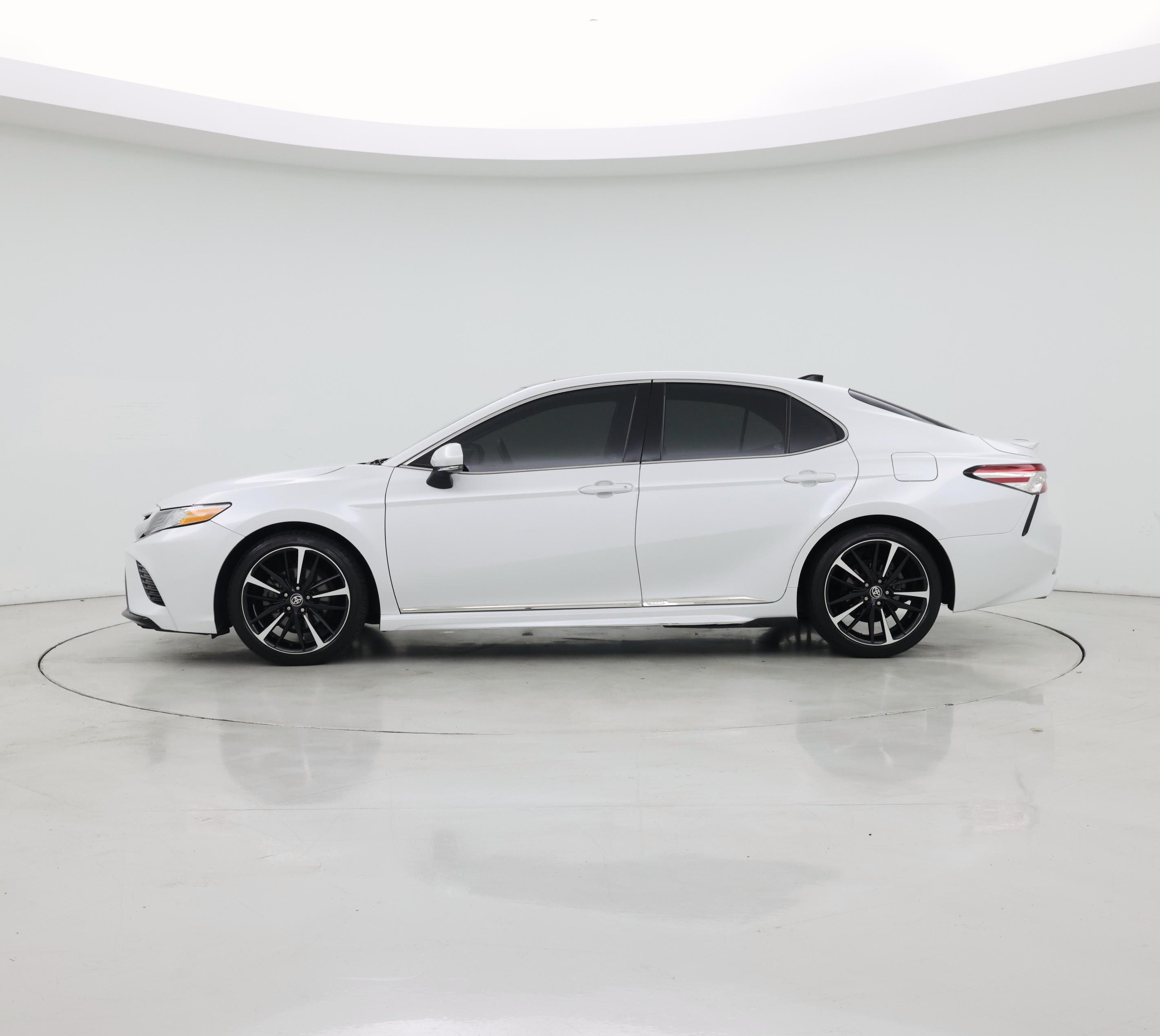 Thumbnail: 2020 Toyota Camry - 3