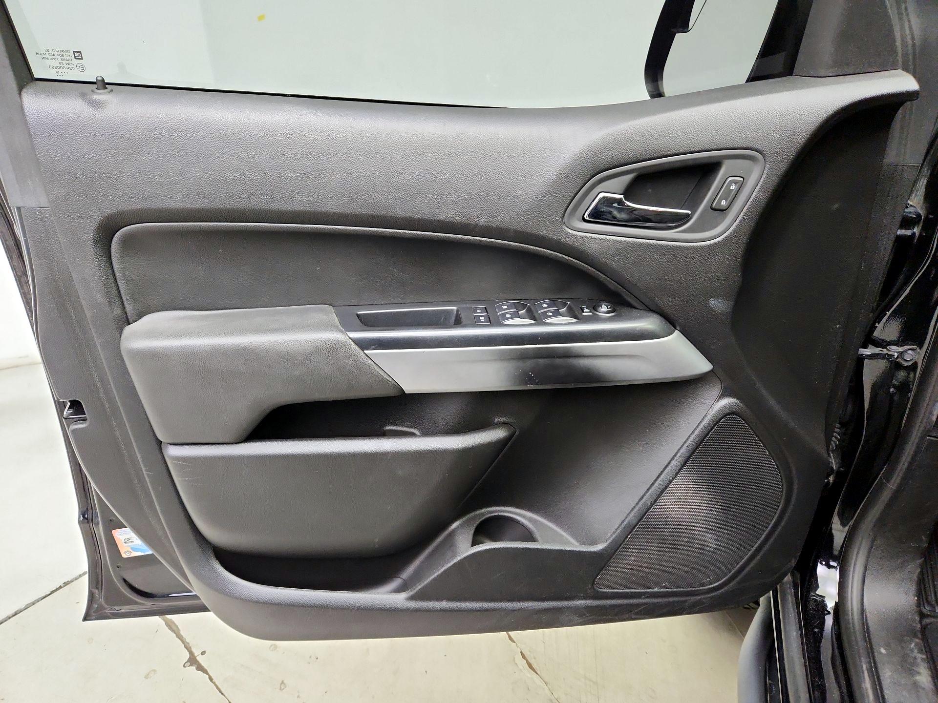 Thumbnail: 2018 Chevrolet Colorado - 12