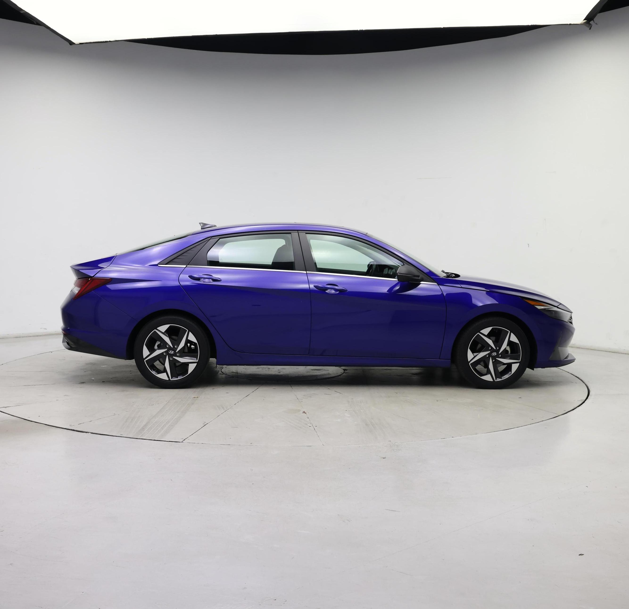 Thumbnail: 2022 Hyundai Elantra - 7