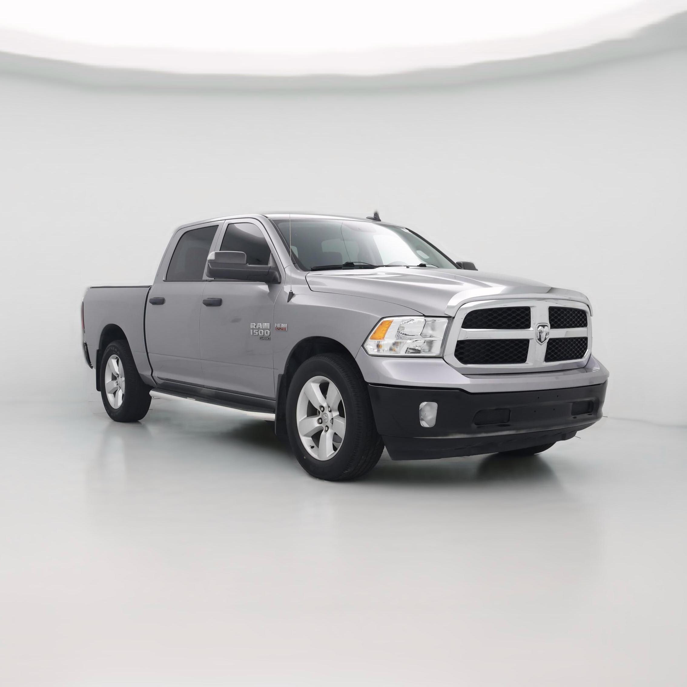 Thumbnail: 2021 RAM 1500 Classic - 1