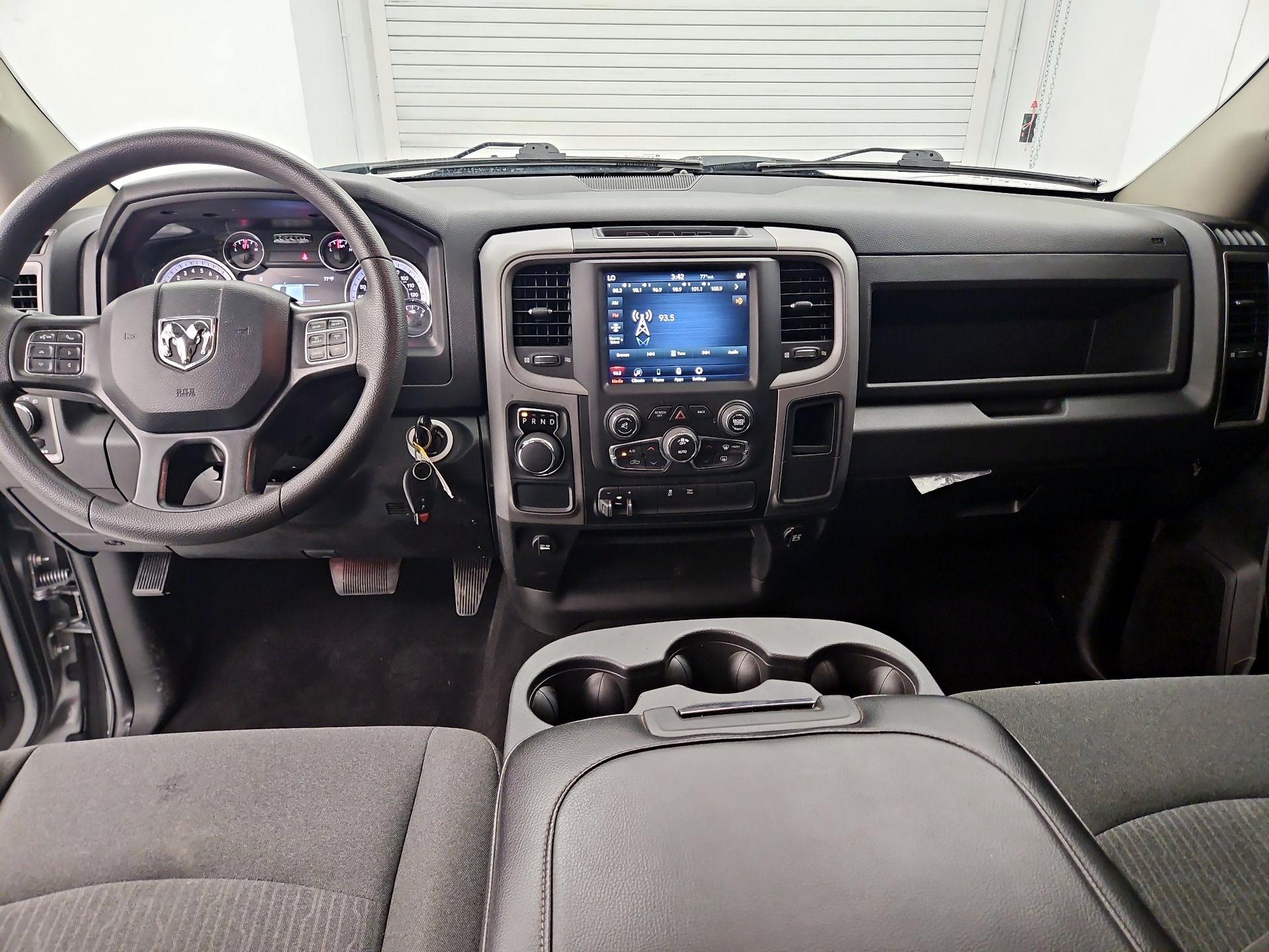 Thumbnail: 2021 RAM 1500 Classic - 9