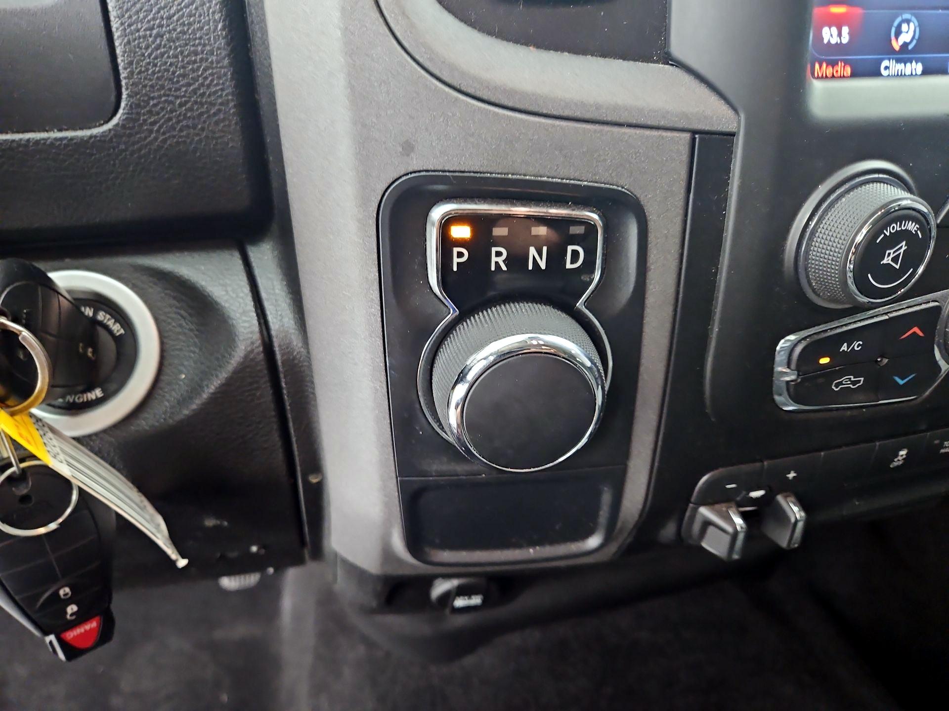 Thumbnail: 2021 RAM 1500 Classic - 17