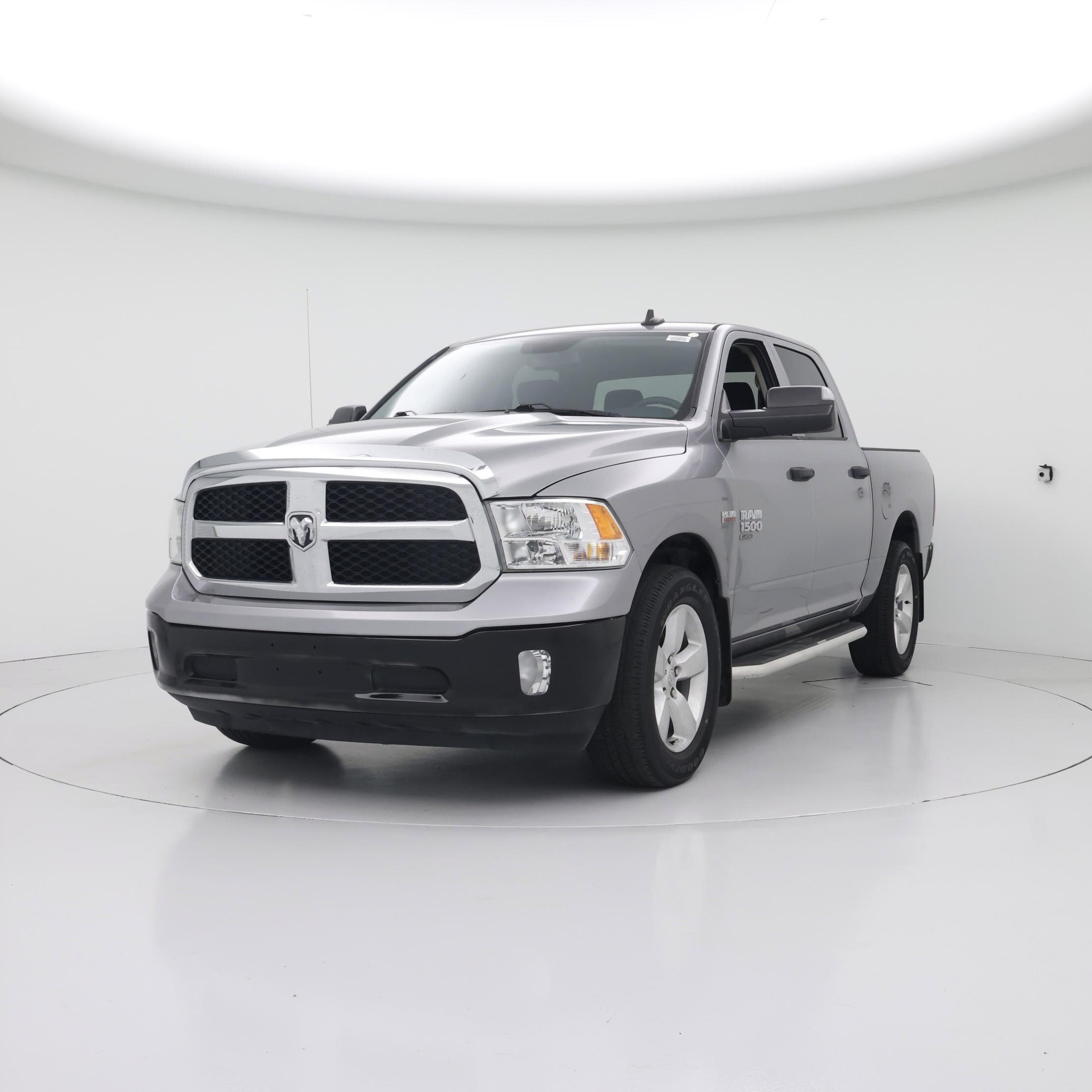 Thumbnail: 2021 RAM 1500 Classic - 4