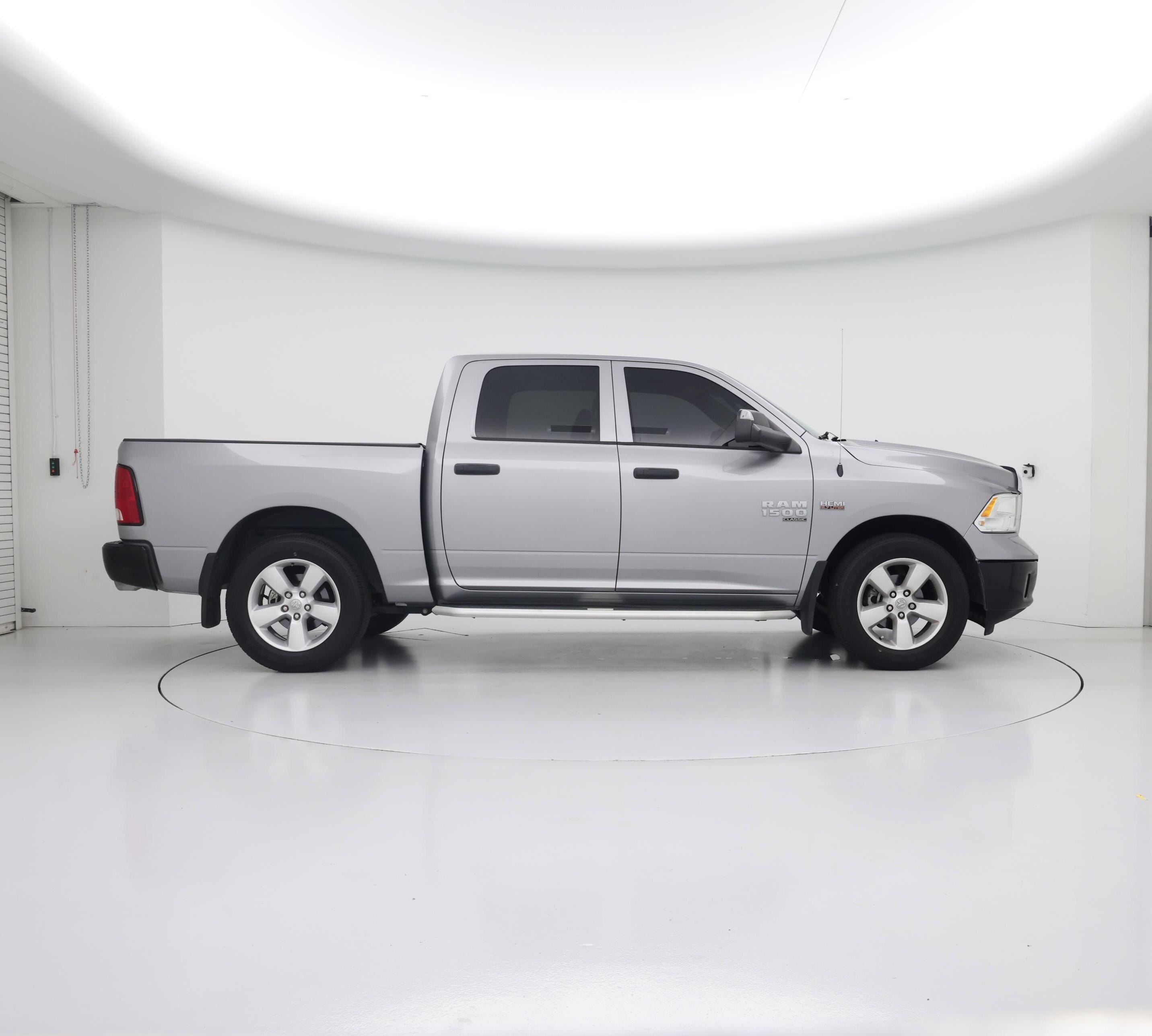 Thumbnail: 2021 RAM 1500 Classic - 7
