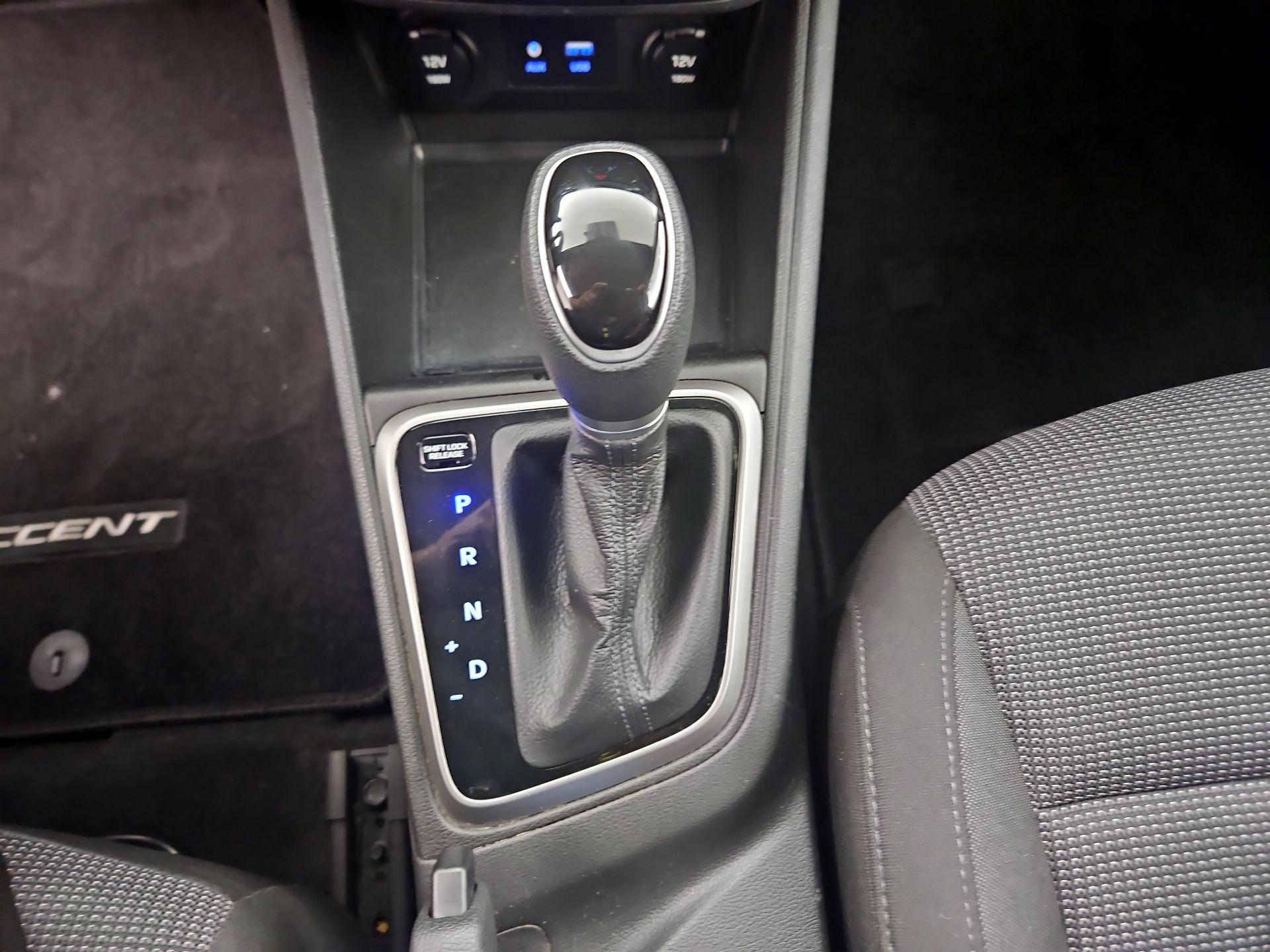 Thumbnail: 2021 Hyundai Accent - 17
