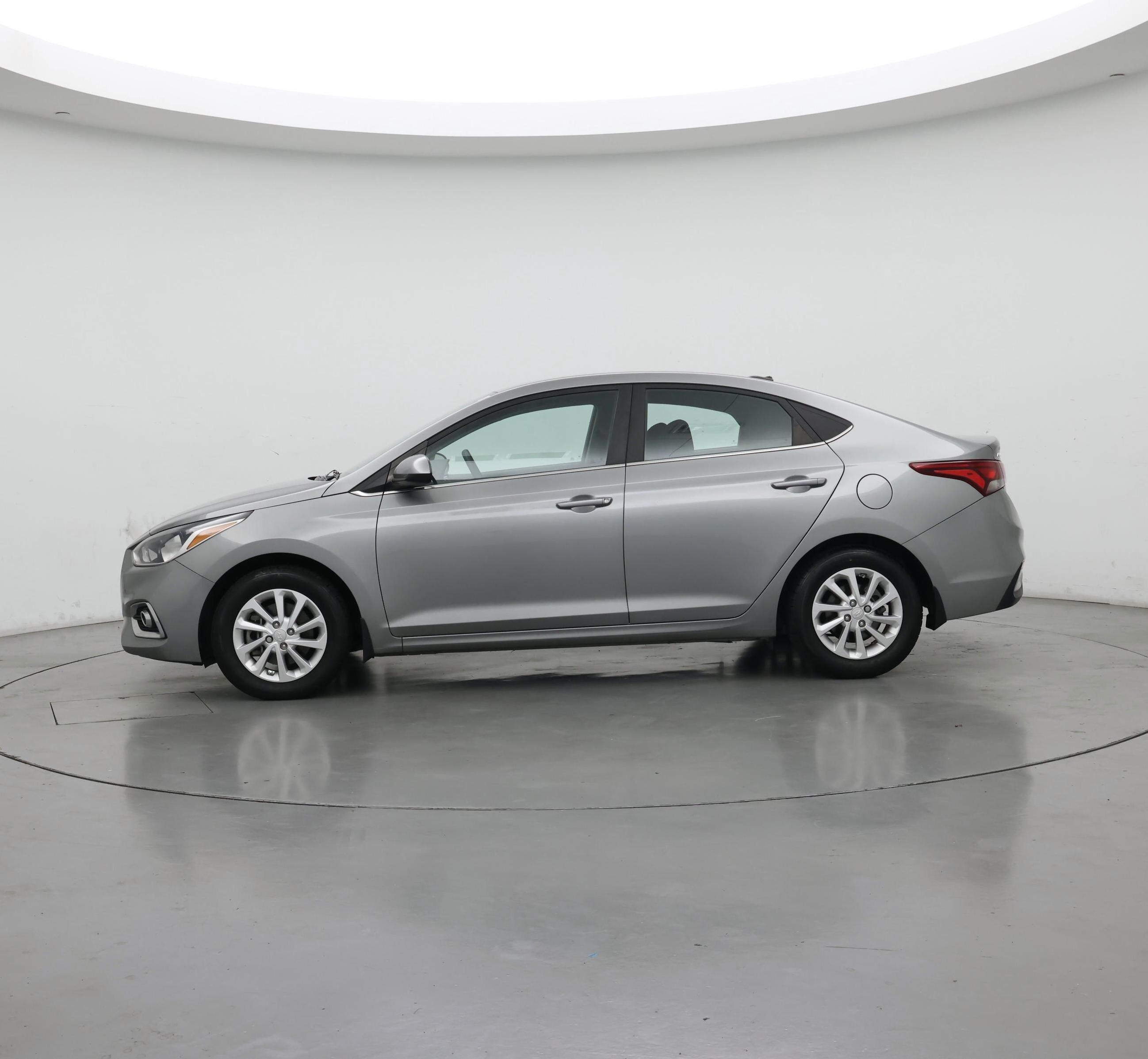 Thumbnail: 2021 Hyundai Accent - 3