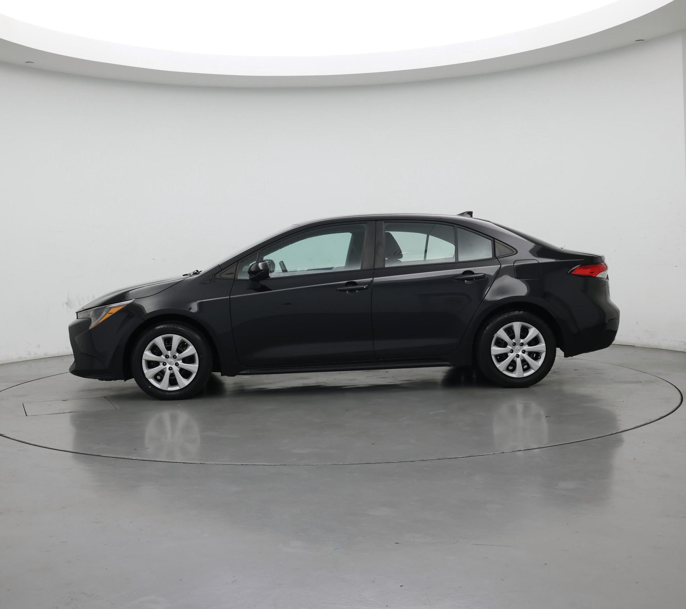 Thumbnail: 2022 Toyota Corolla - 3