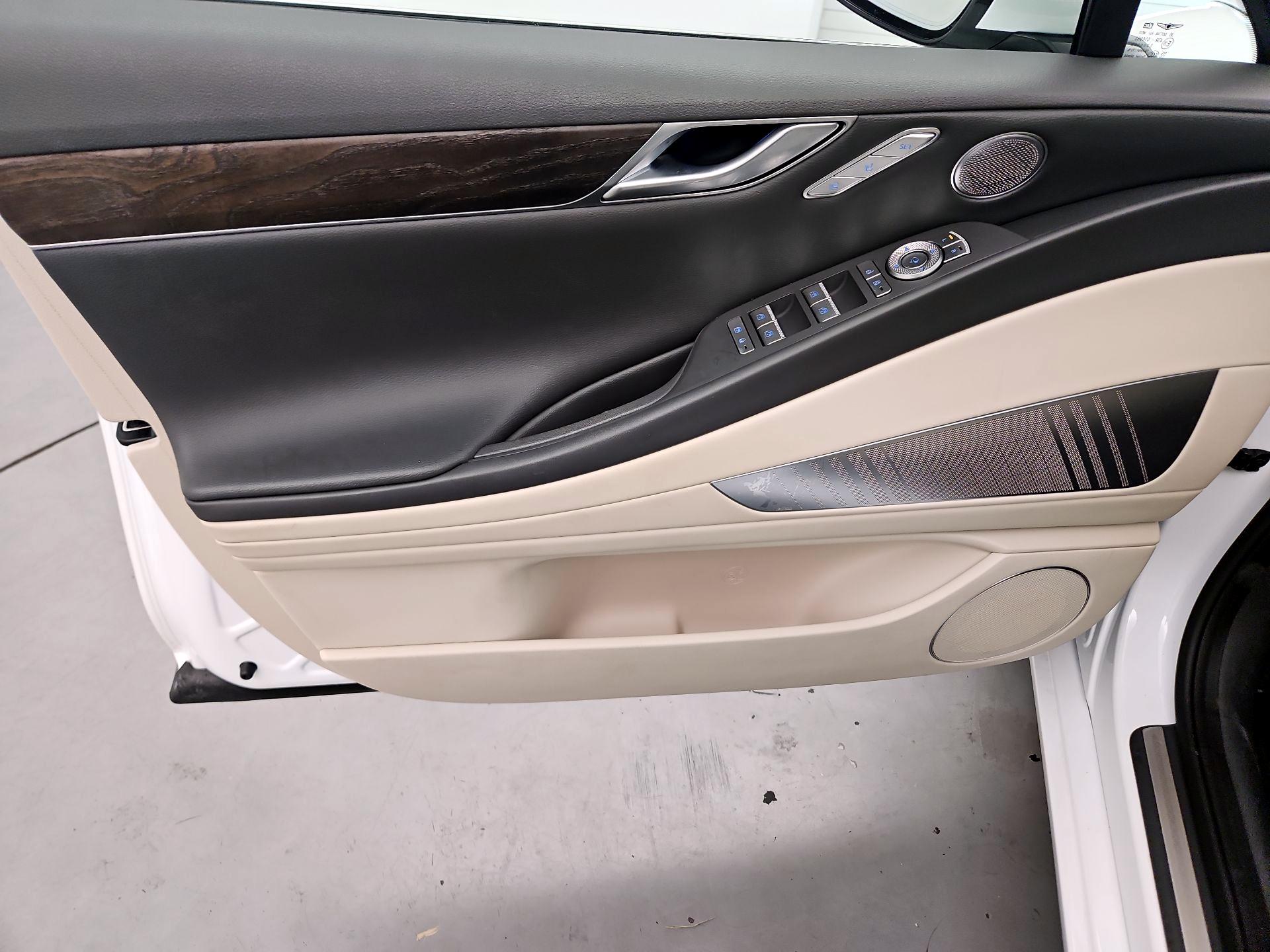 Thumbnail: 2023 Genesis G80 - 12