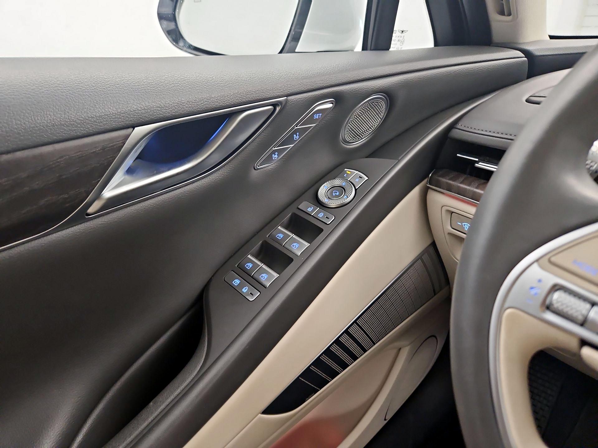 Thumbnail: 2023 Genesis G80 - 13