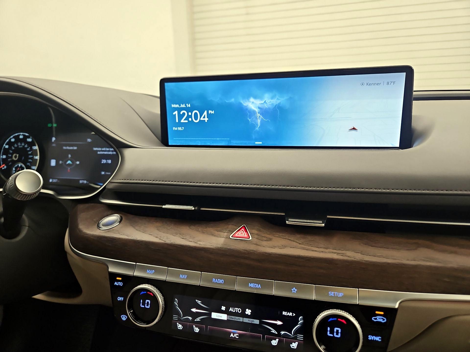 Thumbnail: 2023 Genesis G80 - 14