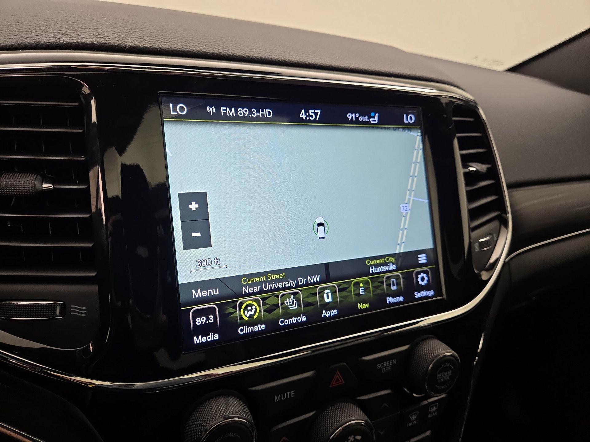 Thumbnail: 2021 Jeep Grand Cherokee - 14