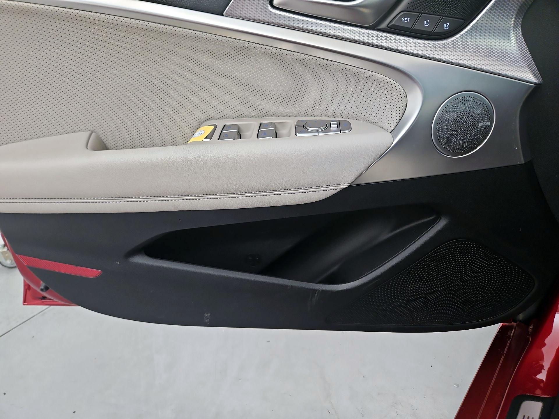 Thumbnail: 2022 Genesis G70 - 12
