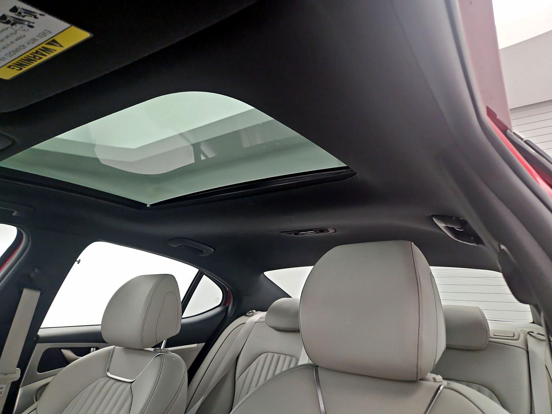 Thumbnail: 2022 Genesis G70 - 20
