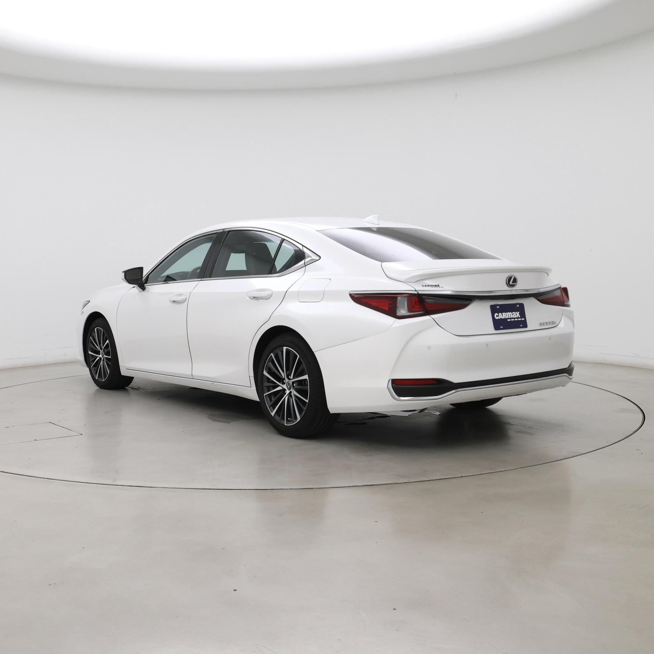 Thumbnail: 2023 Lexus ES - 2