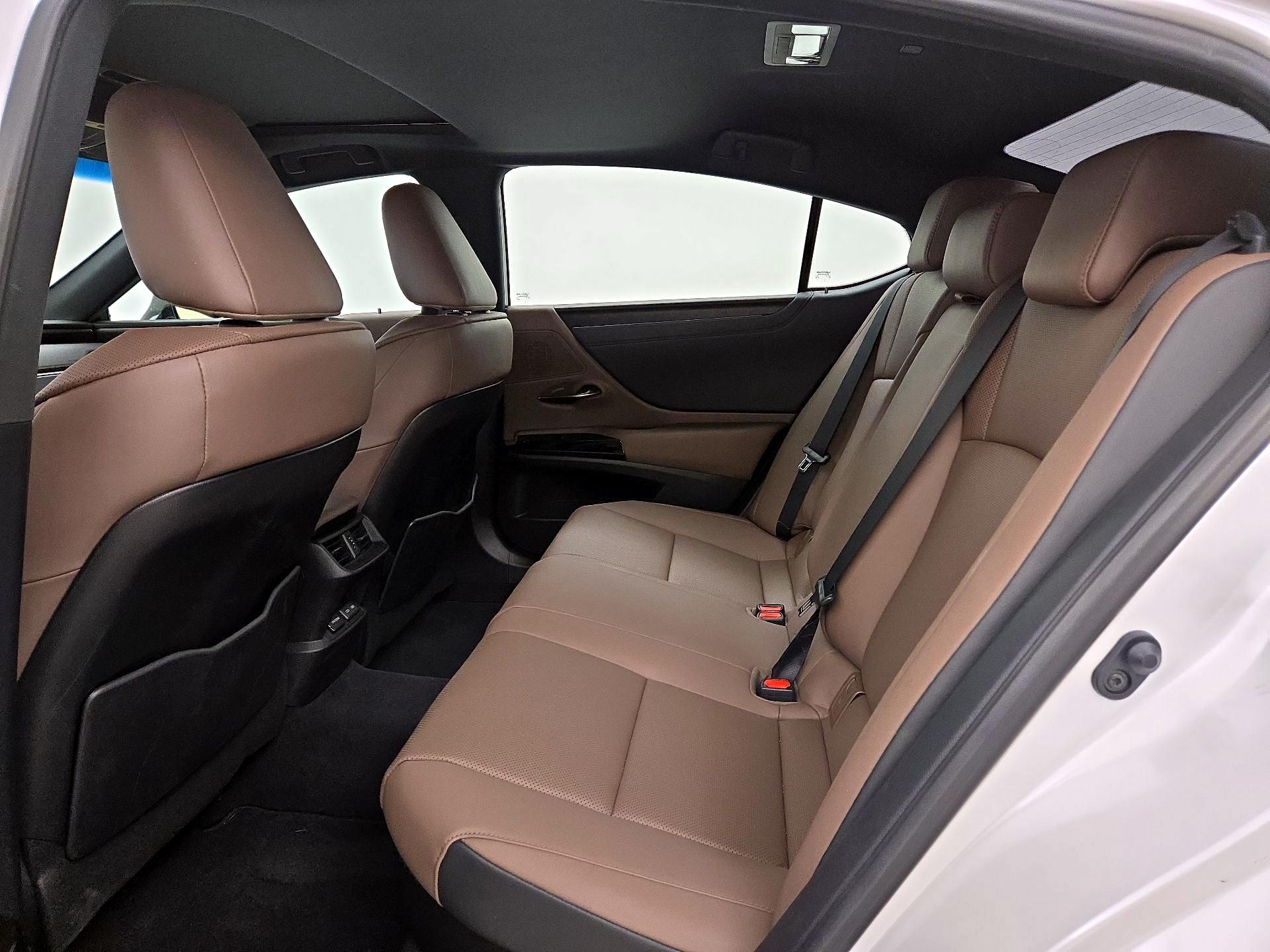 Thumbnail: 2023 Lexus ES - 20