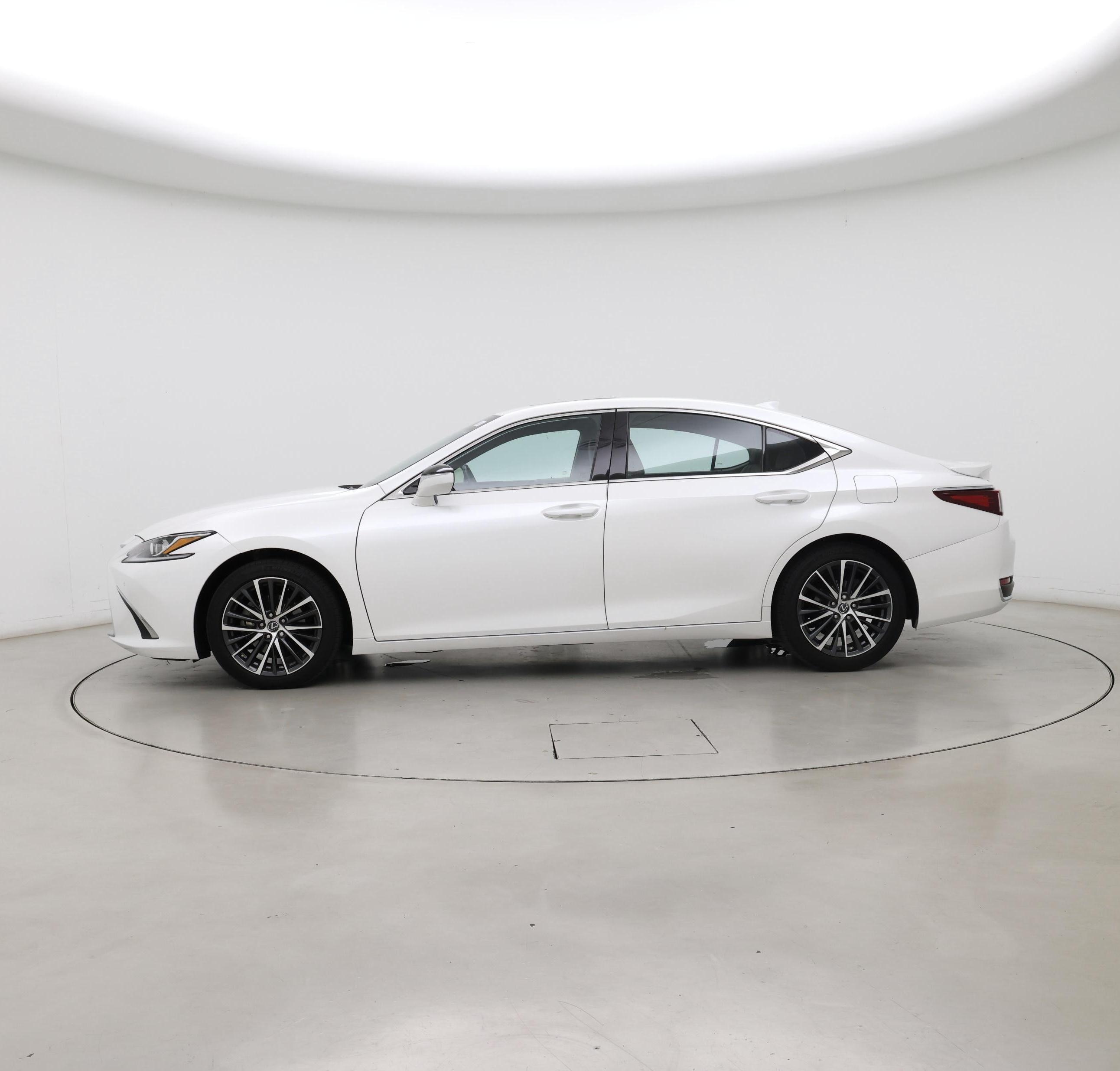 Thumbnail: 2023 Lexus ES - 3