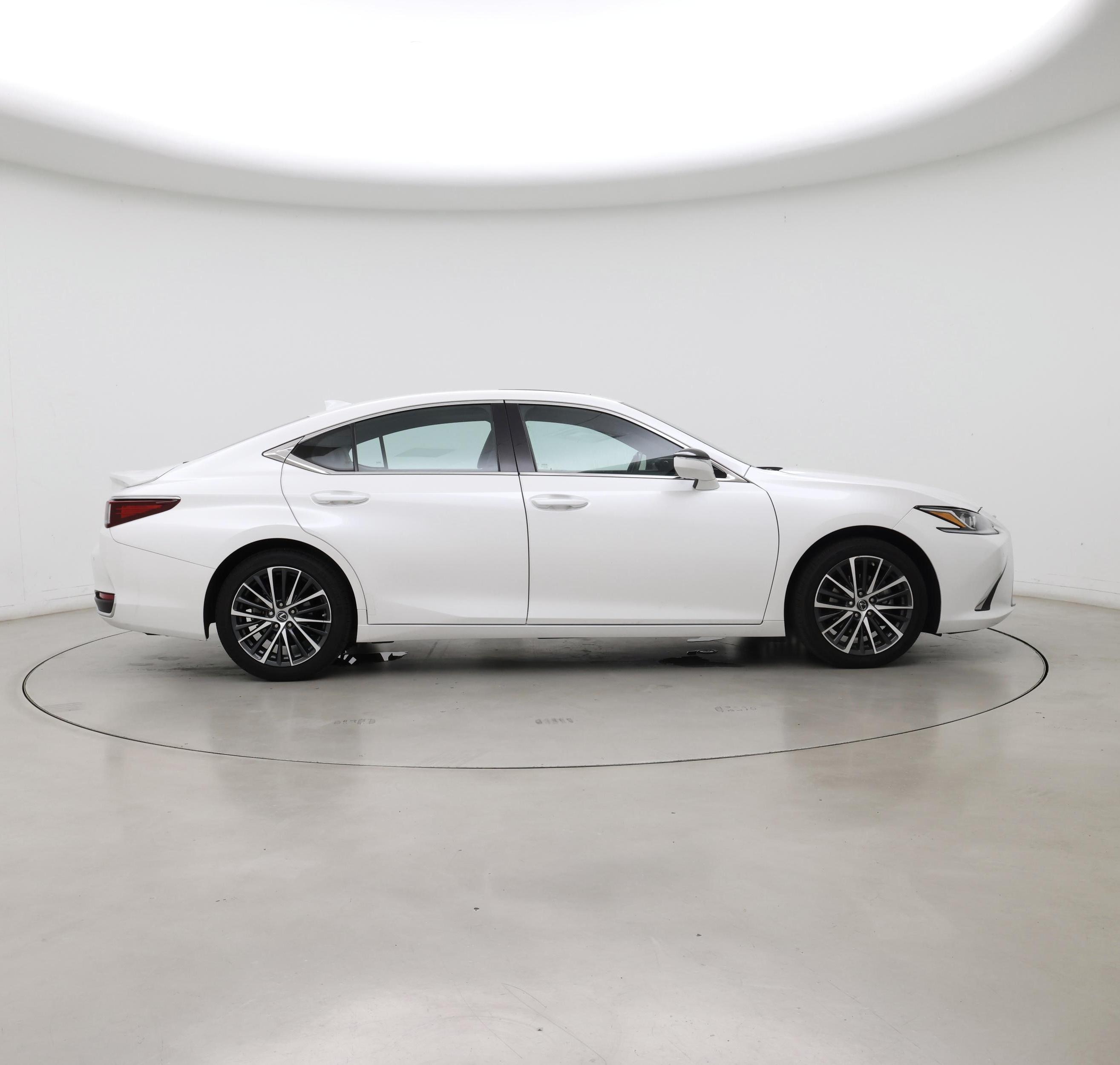 Thumbnail: 2023 Lexus ES - 7