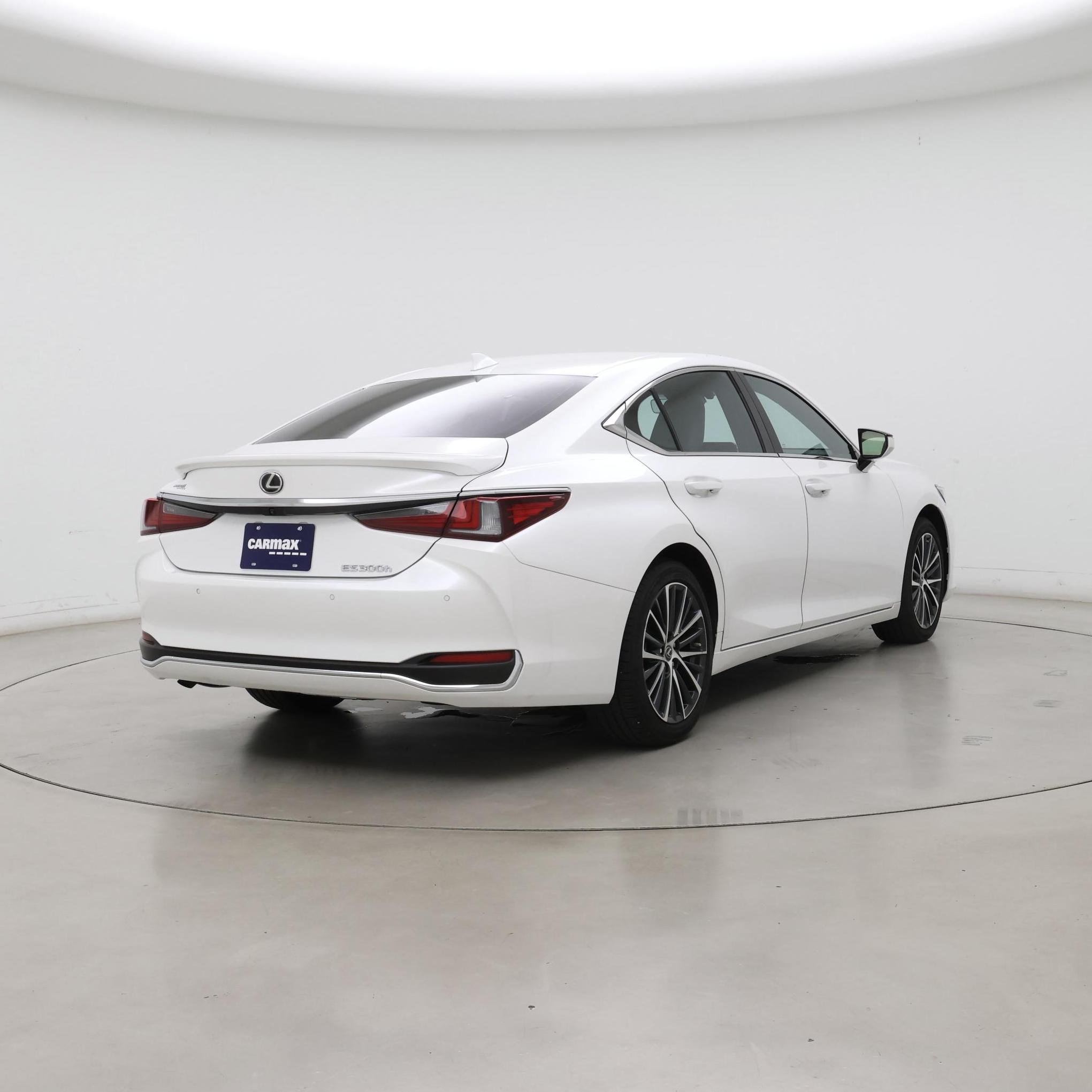 Thumbnail: 2023 Lexus ES - 8