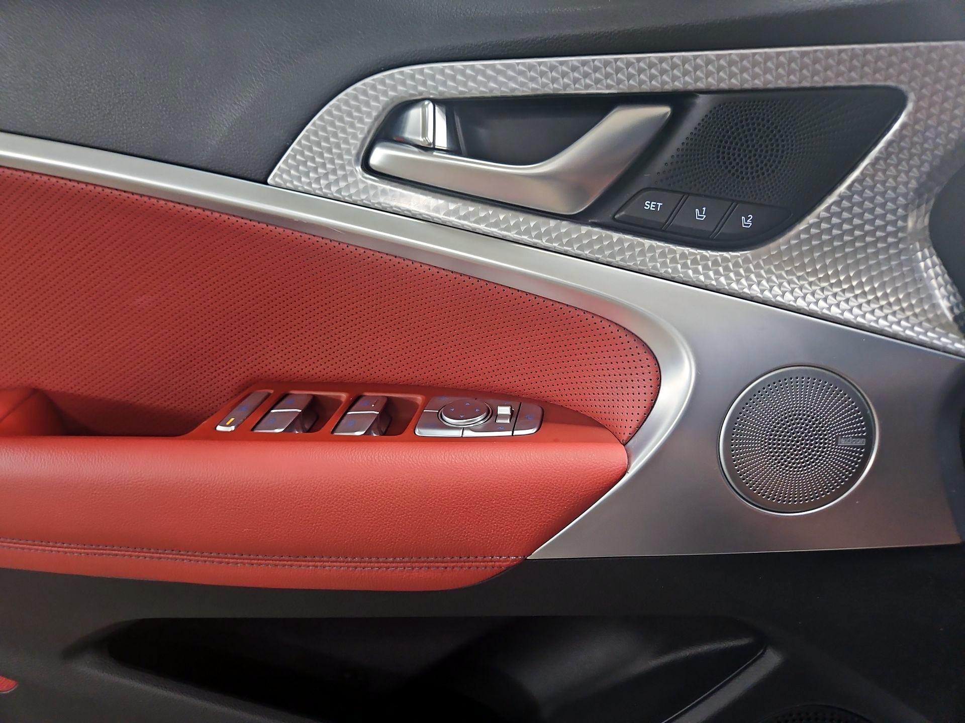 Thumbnail: 2023 Genesis G70 - 12