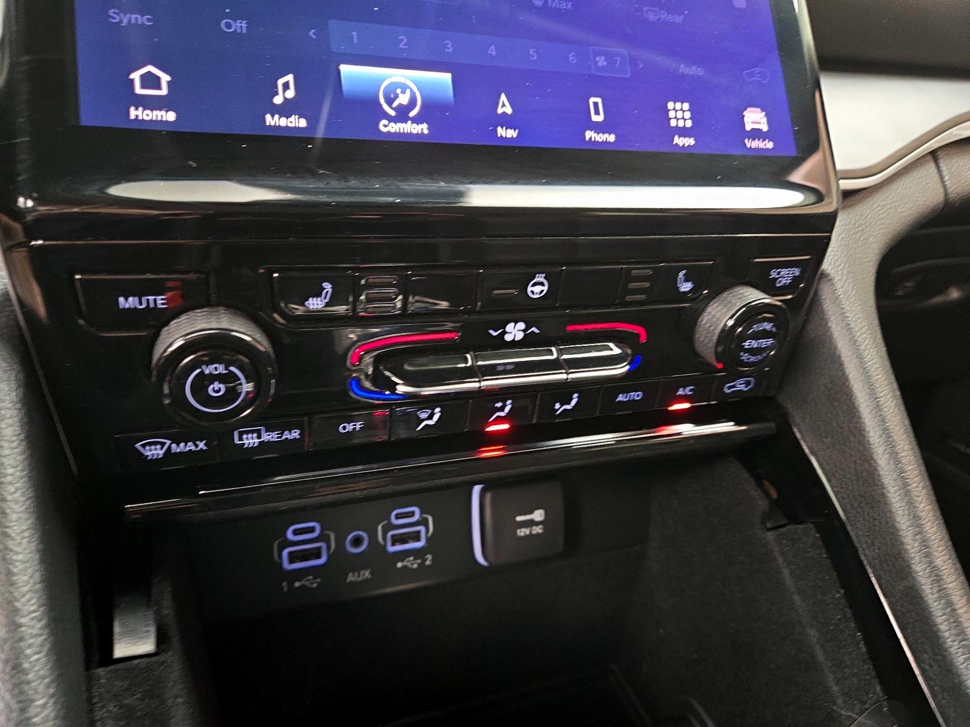 Thumbnail: 2021 Jeep Grand Cherokee L - 16
