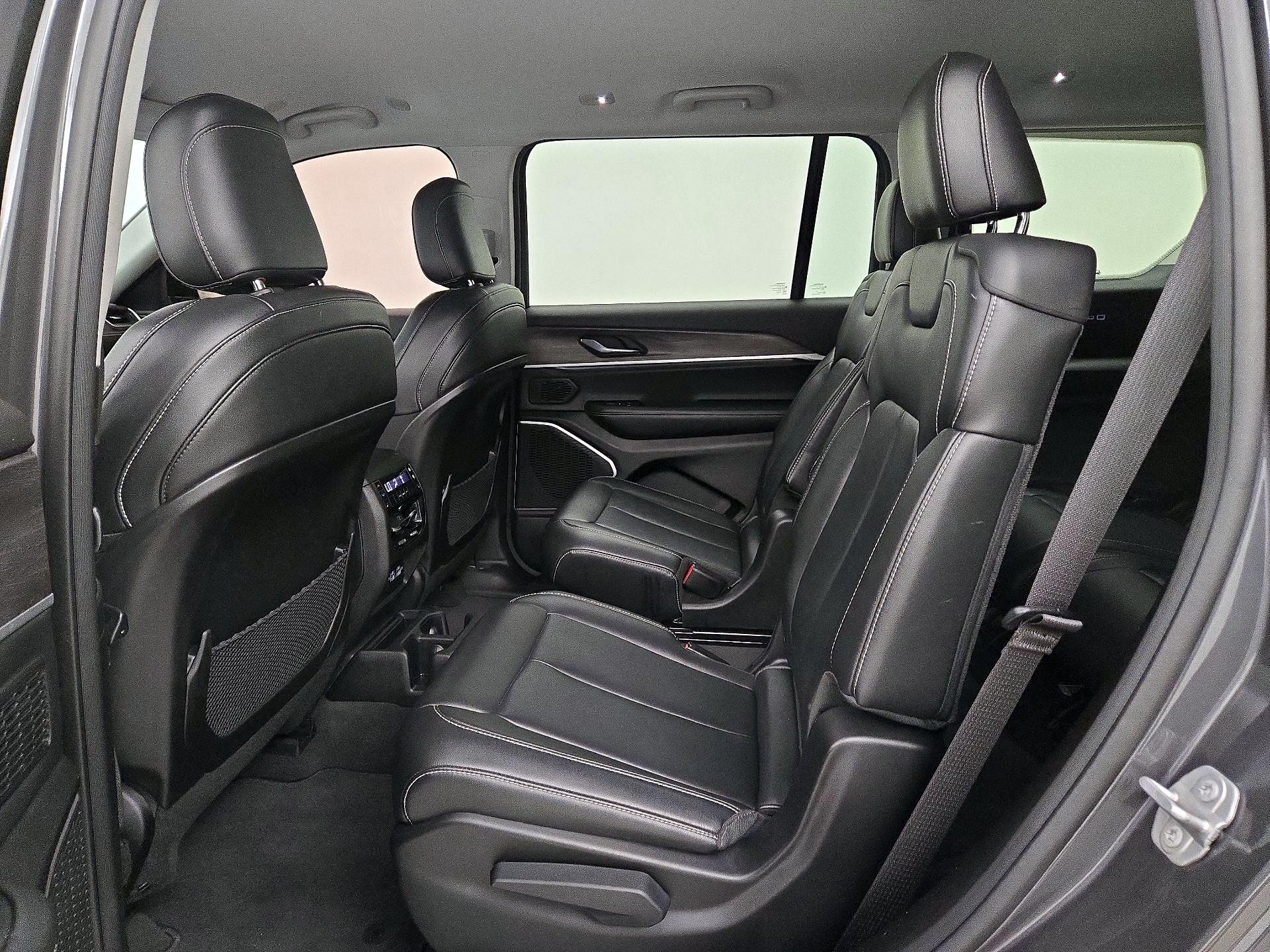 Thumbnail: 2021 Jeep Grand Cherokee L - 19