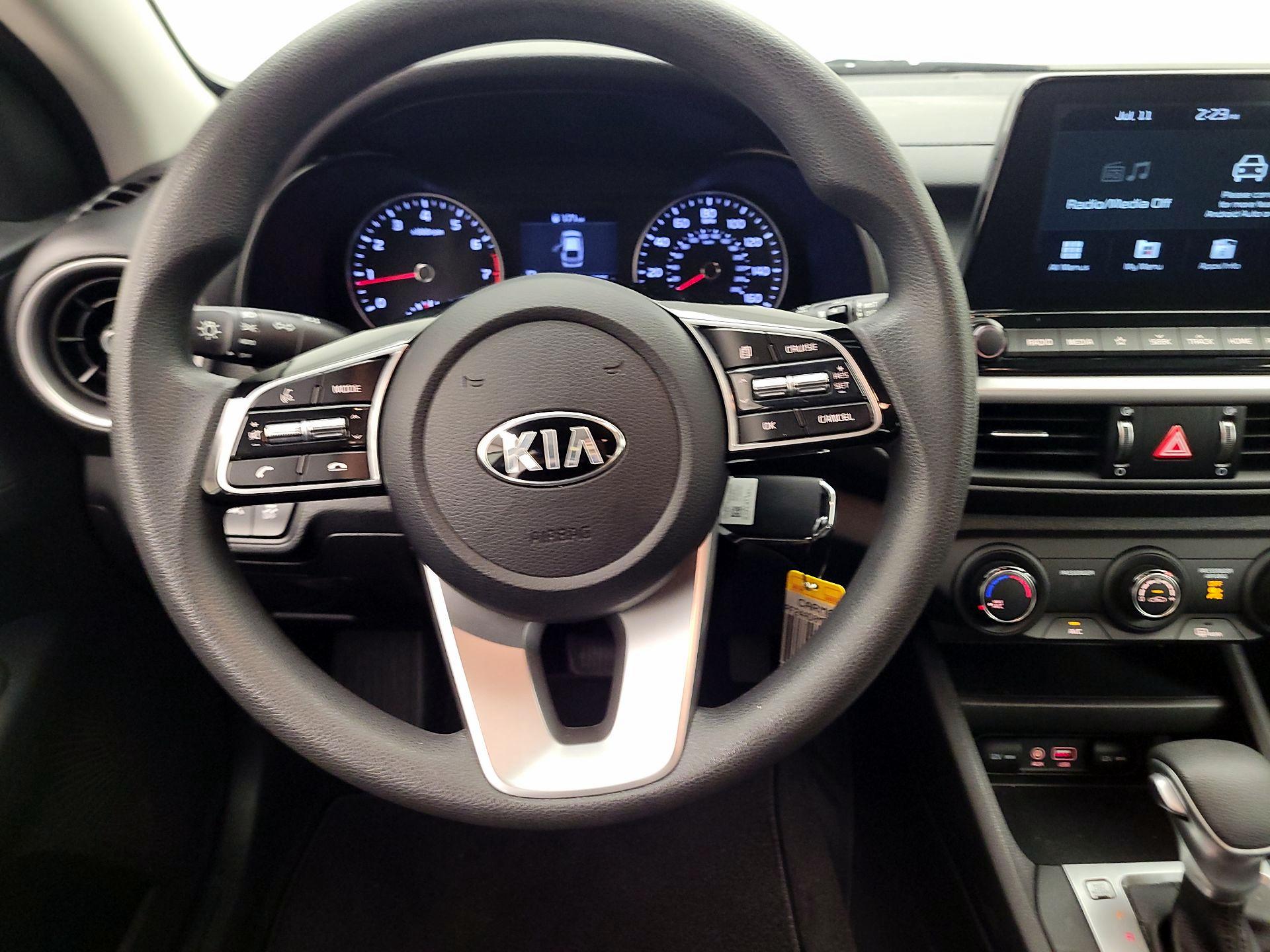 Thumbnail: 2021 Kia Forte - 10